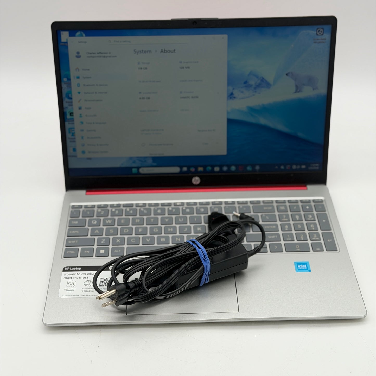 HP 15-fd0083wm 15.6" Laptop Intel N200 4GB RAM 128GB SSD Win 11 Scarlet Red Charger