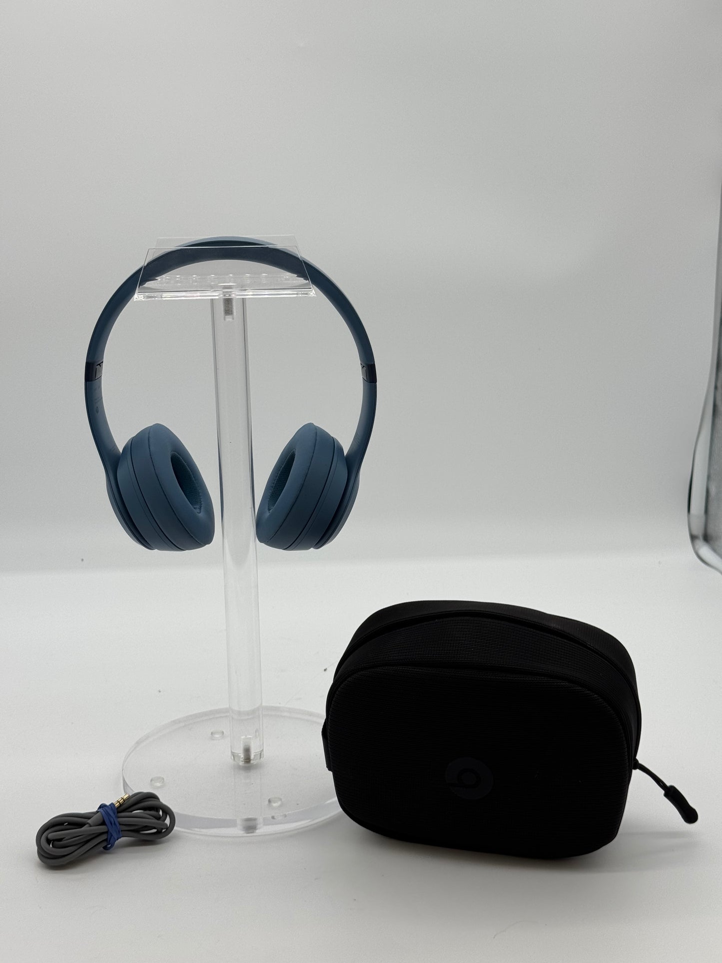 Beats Solo 4 Headphones Blue - Used A - Carrying Case Included