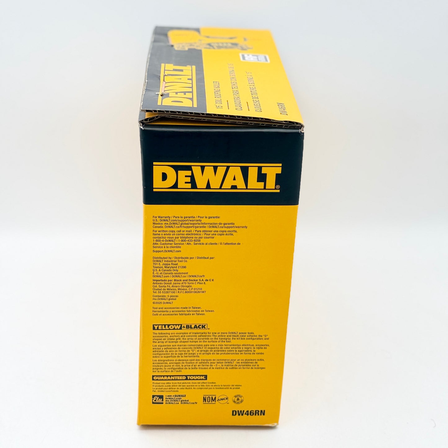 NEW DEWALT DW46RN 15° Coil Roofing Nailer w/ Vinyl Siding Kit