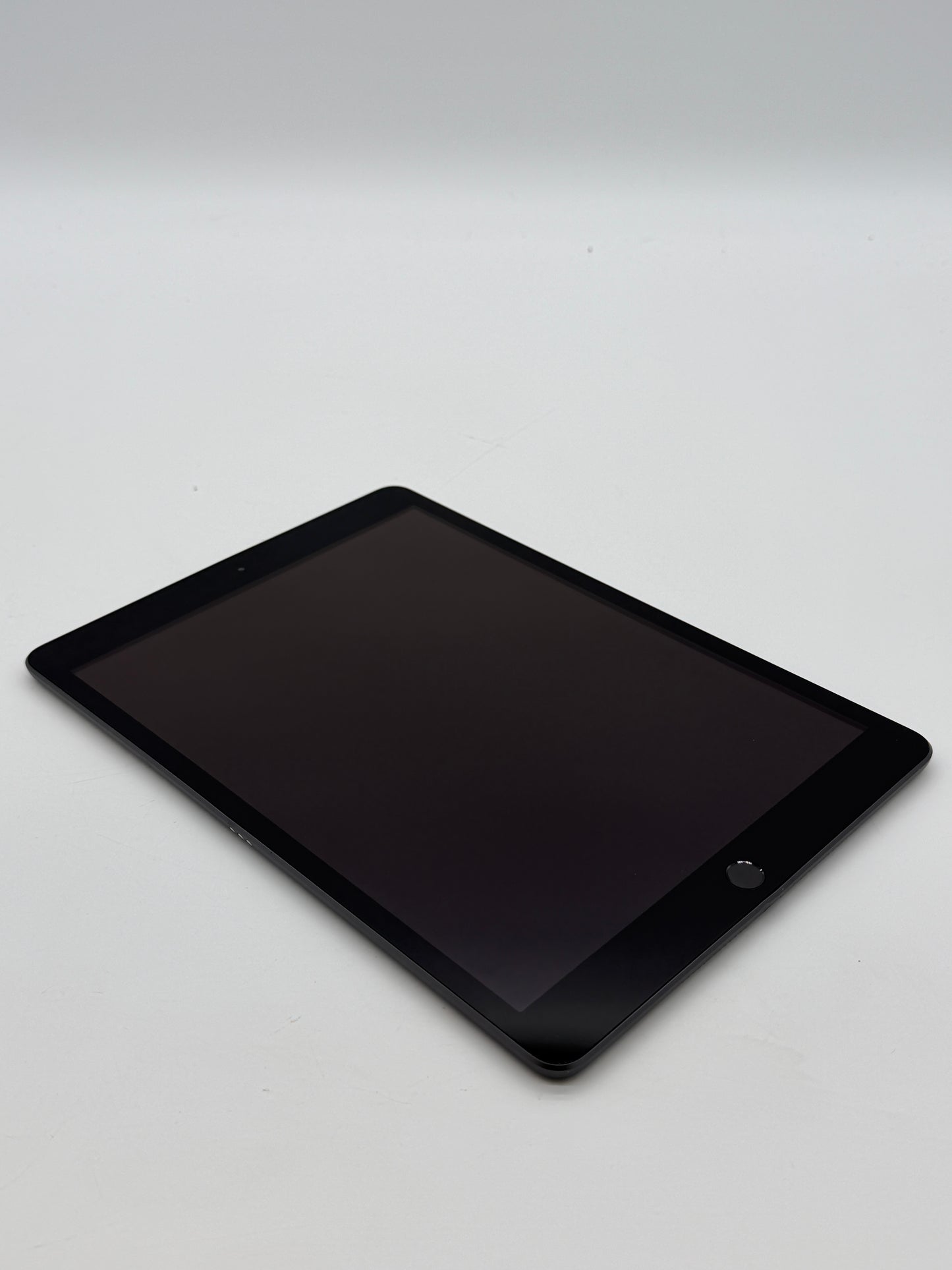 Apple iPad 7th Gen A2197 128GB Space Gray
