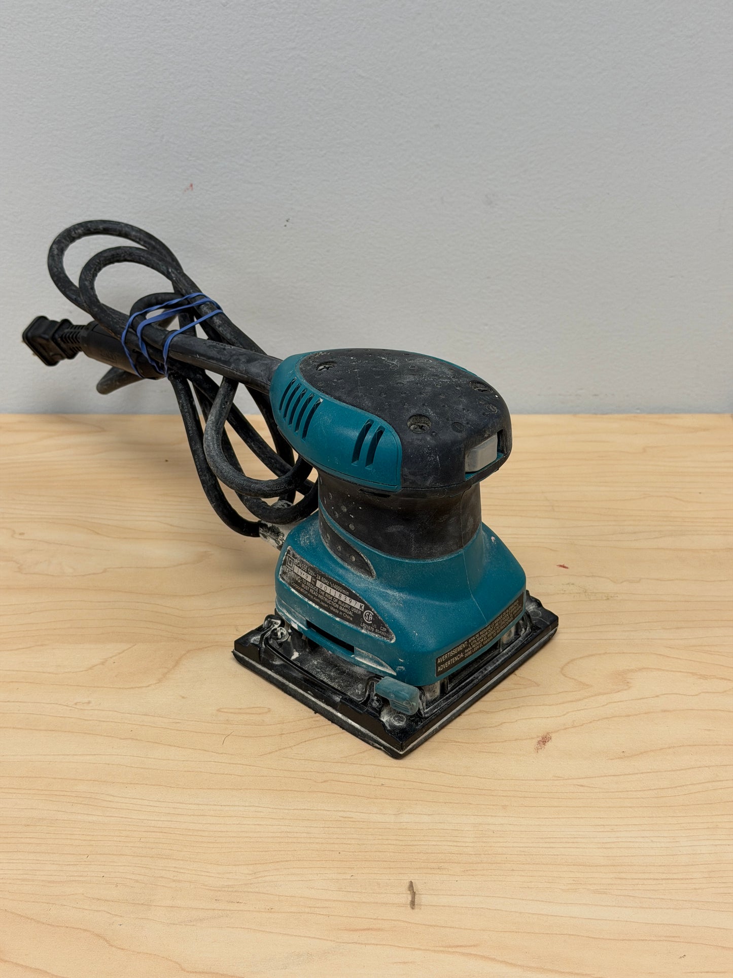Makita BO4550 1/4 Sheet Corded Finishing Sander Tested Working - NO Bag