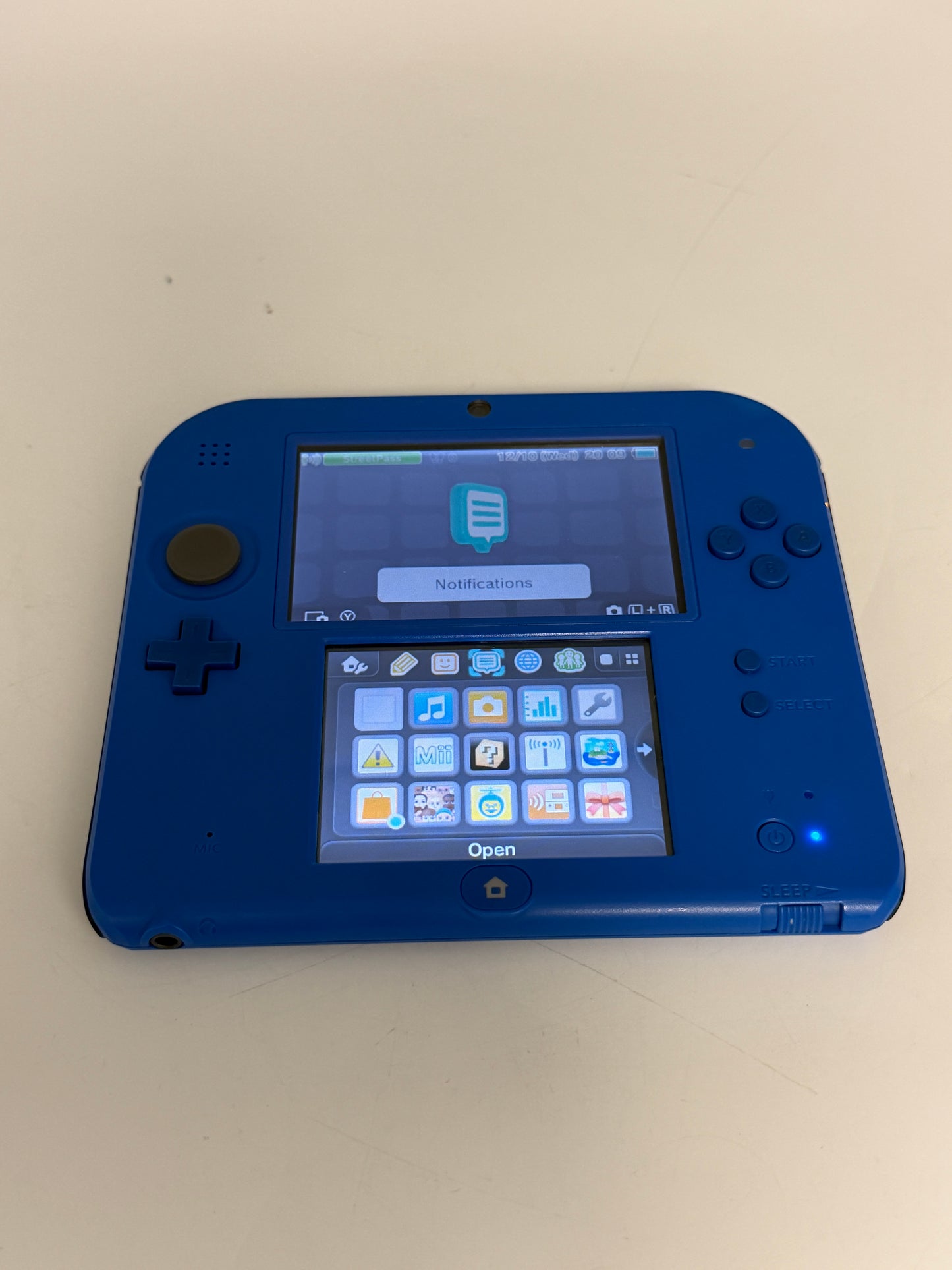 Nintendo 2DS Handheld Console FTR-001 Black/Blue W/ Stylus And Charger - Tested
