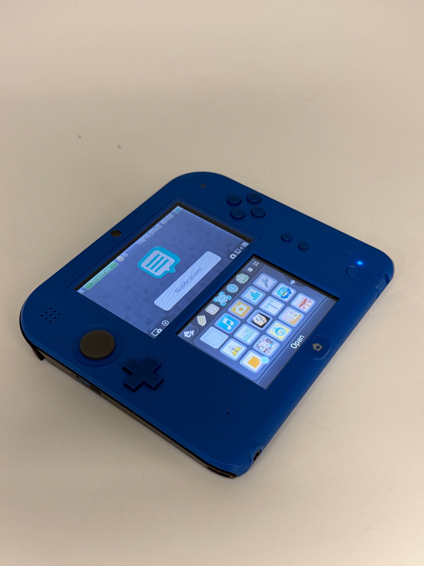 Nintendo 2DS Handheld Console FTR-001 Black/Blue W/ Stylus And Charger - Tested
