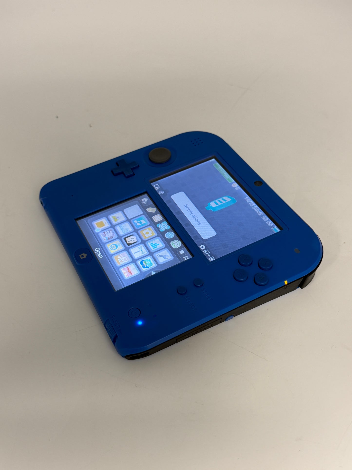 Nintendo 2DS Handheld Console FTR-001 Black/Blue W/ Stylus And Charger - Tested