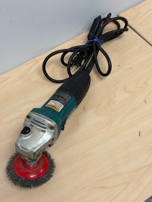 Makita GA4030 4" Corded Angle Grinder Used Tested & Working