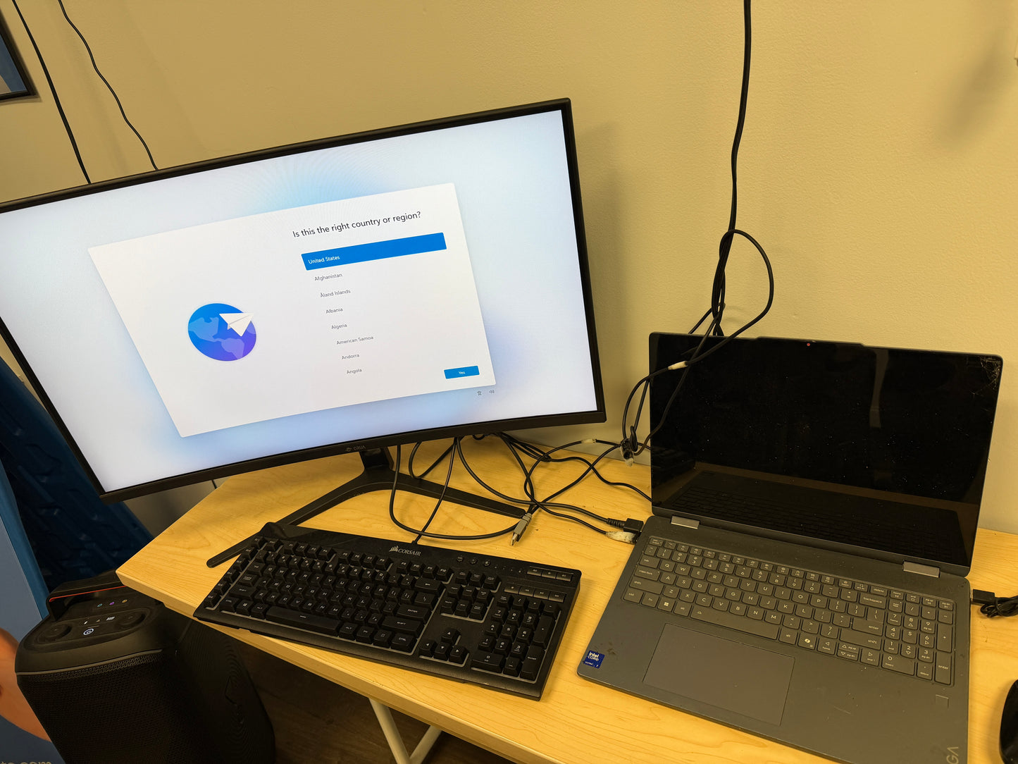 Lenovo Yoga 7 2-in-1 Laptop - Broken - Gray - 16GB RAM - 1TB