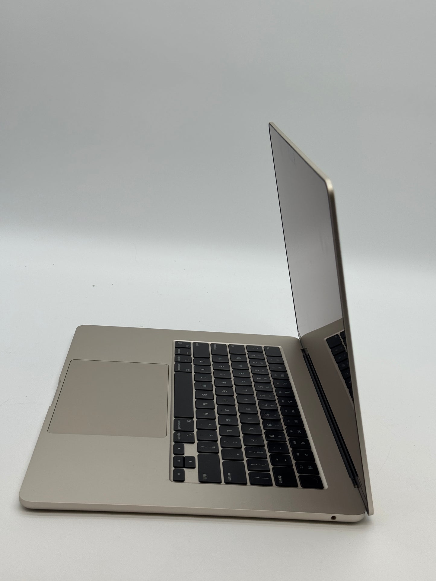 Apple MacBook Air 15" A2941 2023 M2 8GB RAM 256GB Gray