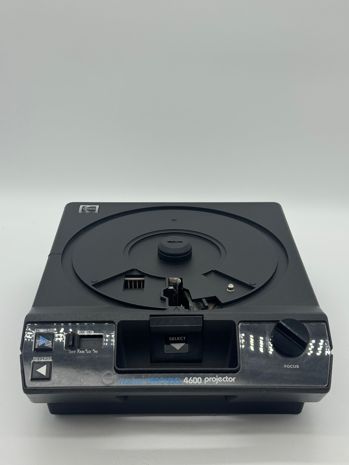 Kodak Carousel Transvue 4600 Slide Projector - NO LAMP/BULB Powers On As-Is