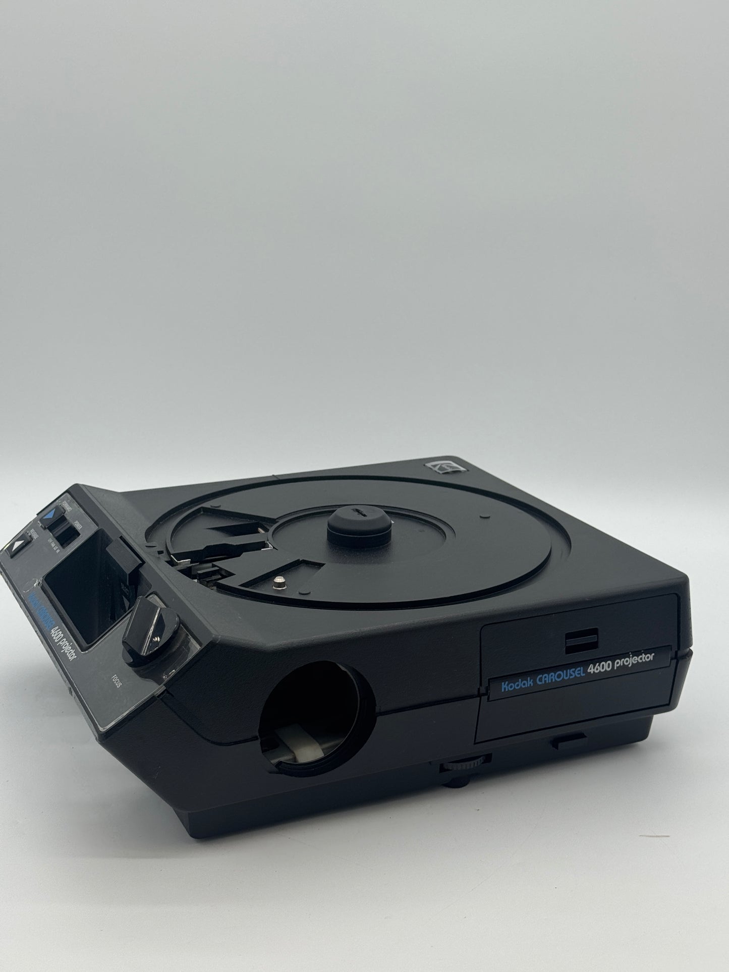 Kodak Carousel Transvue 4600 Slide Projector - NO LAMP/BULB Powers On As-Is