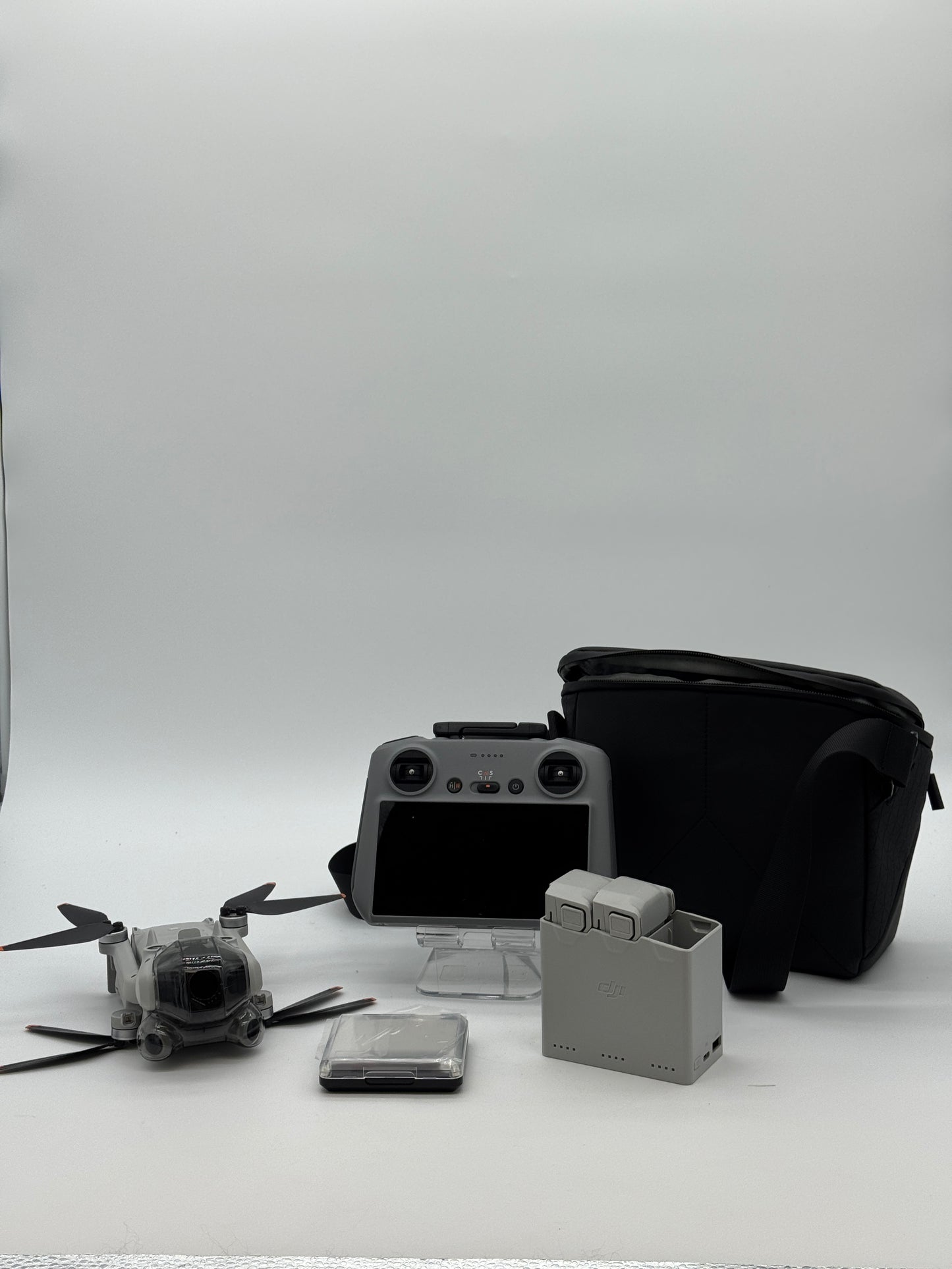 DJI MINI 4 PRO FLY MORE COMBO Gray with RC2 Controller & ND Filter Set