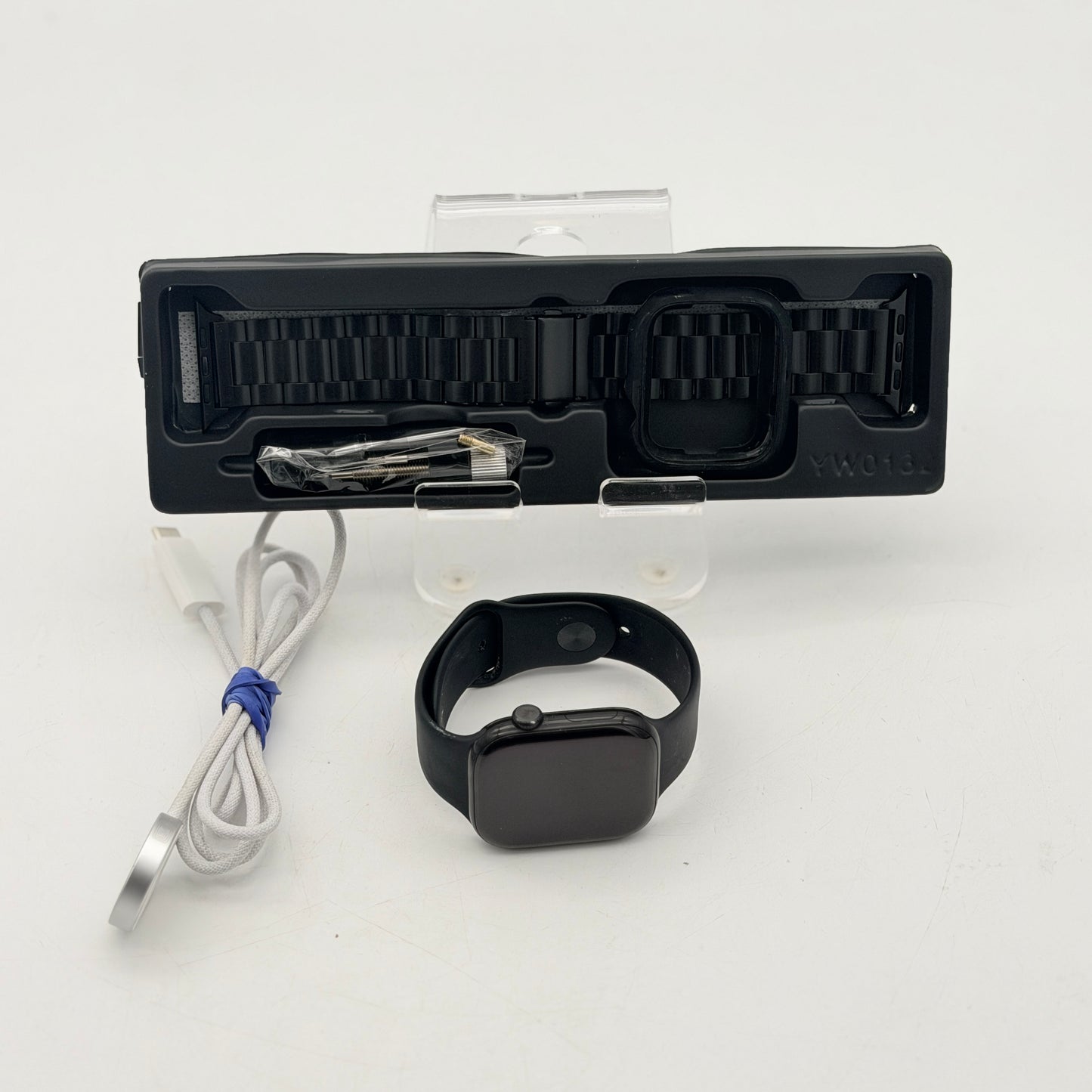 Apple Watch Series 11 46mm GPS Silver Aluminum Nike Sport Loop Extra Band Included