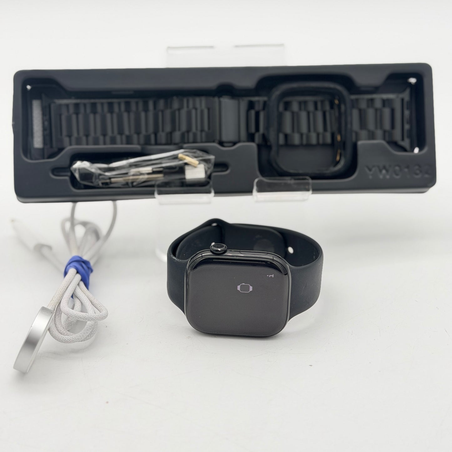 Apple Watch Series 11 46mm GPS Silver Aluminum Nike Sport Loop Extra Band Included