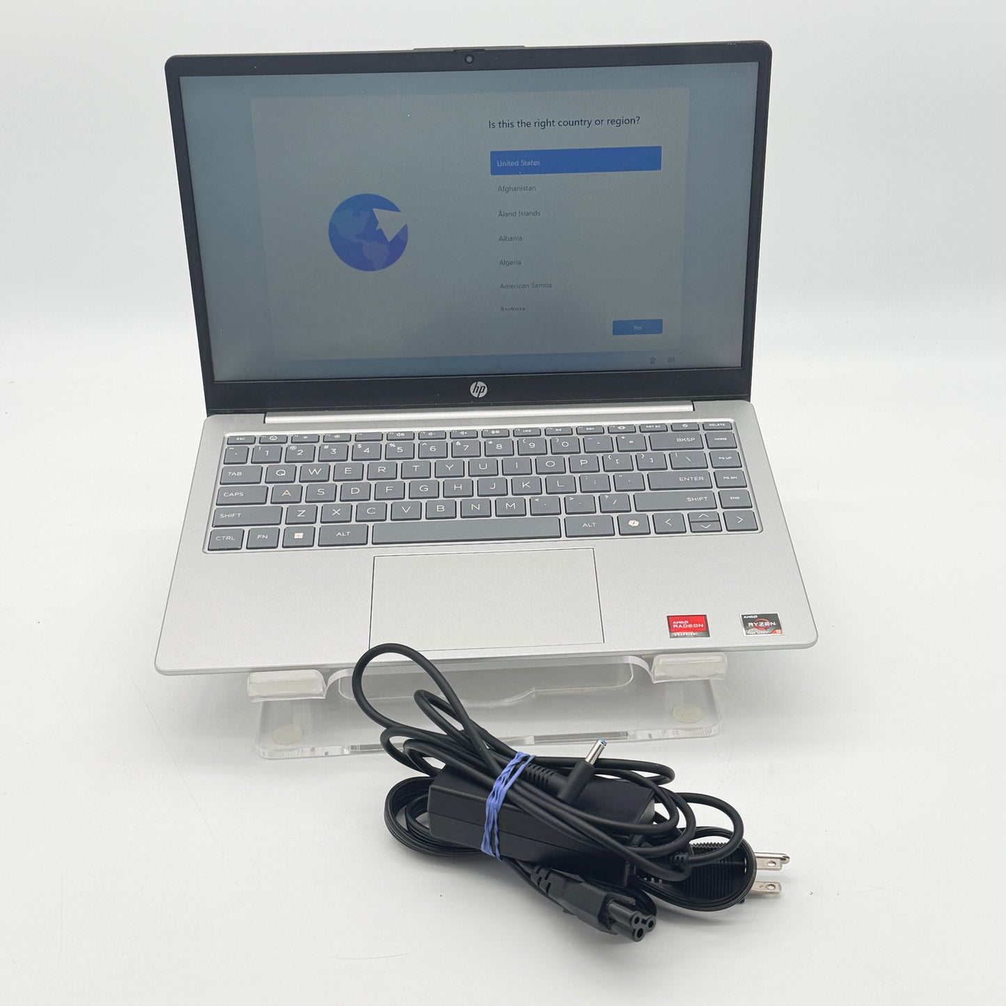 ⁠HP 14-em0536nr  AMD Ryzen 5 7520U 8GB RAM 512GB SSD