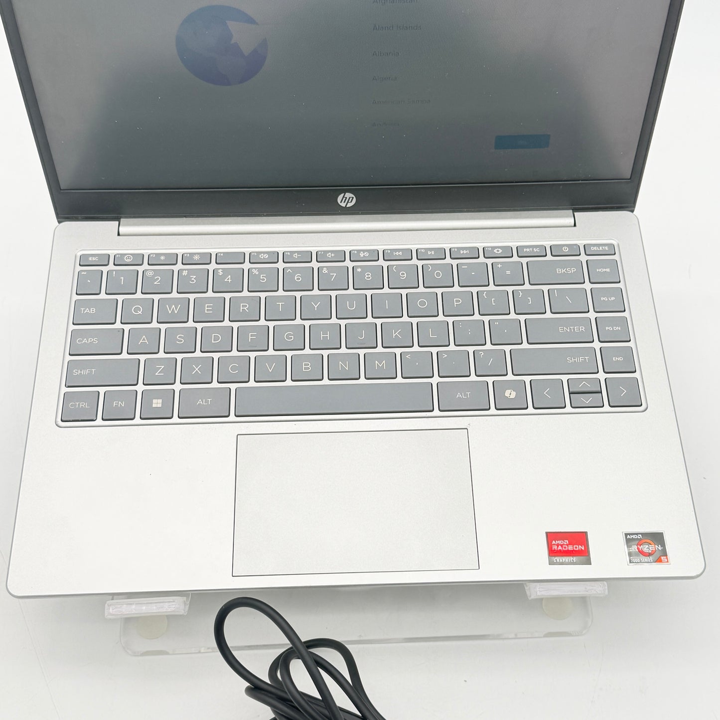 ⁠HP 14-em0536nr  AMD Ryzen 5 7520U 8GB RAM 512GB SSD