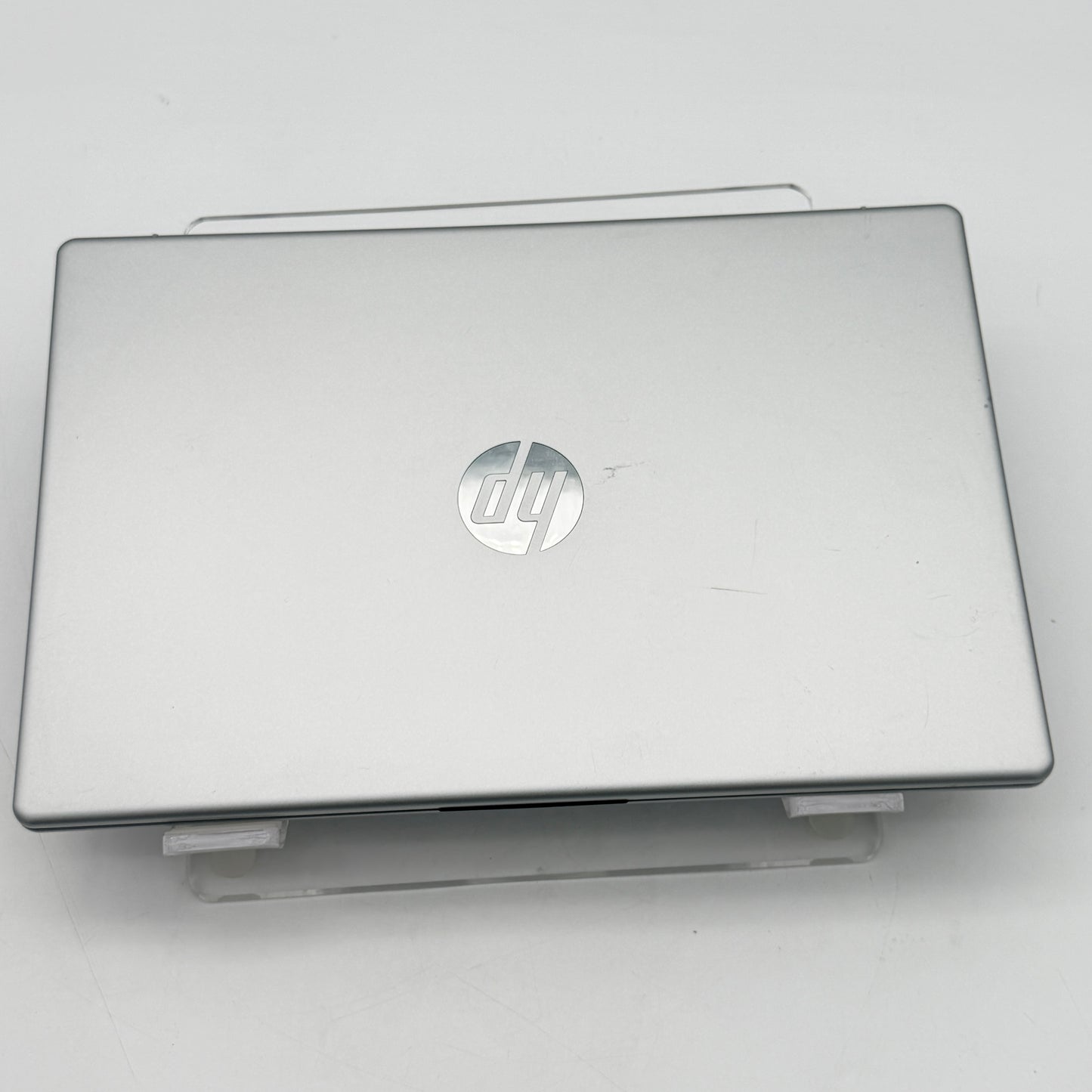 ⁠HP 14-em0536nr  AMD Ryzen 5 7520U 8GB RAM 512GB SSD