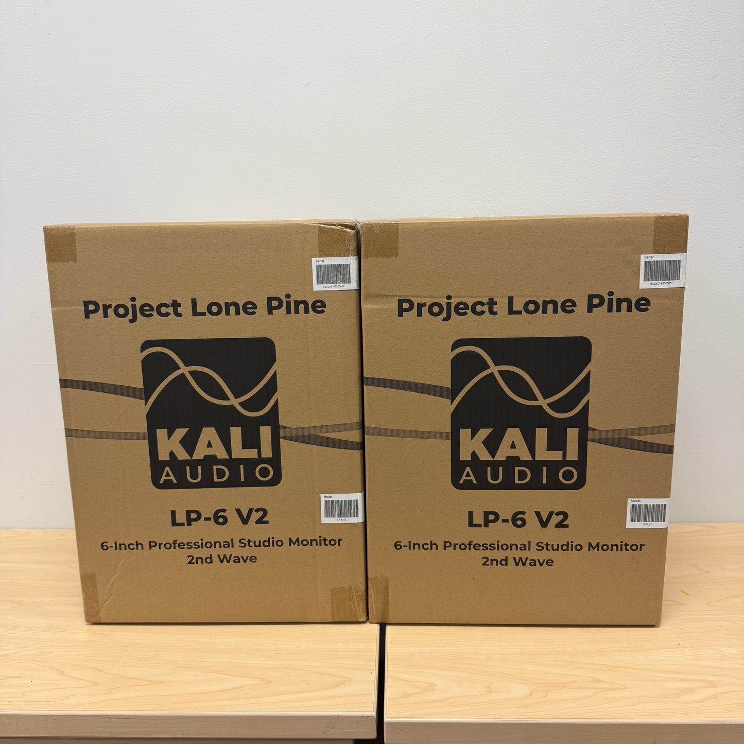 Kali Audio LP-6 V2 6.5-inch Powered Studio Monitor (Pair) - Black