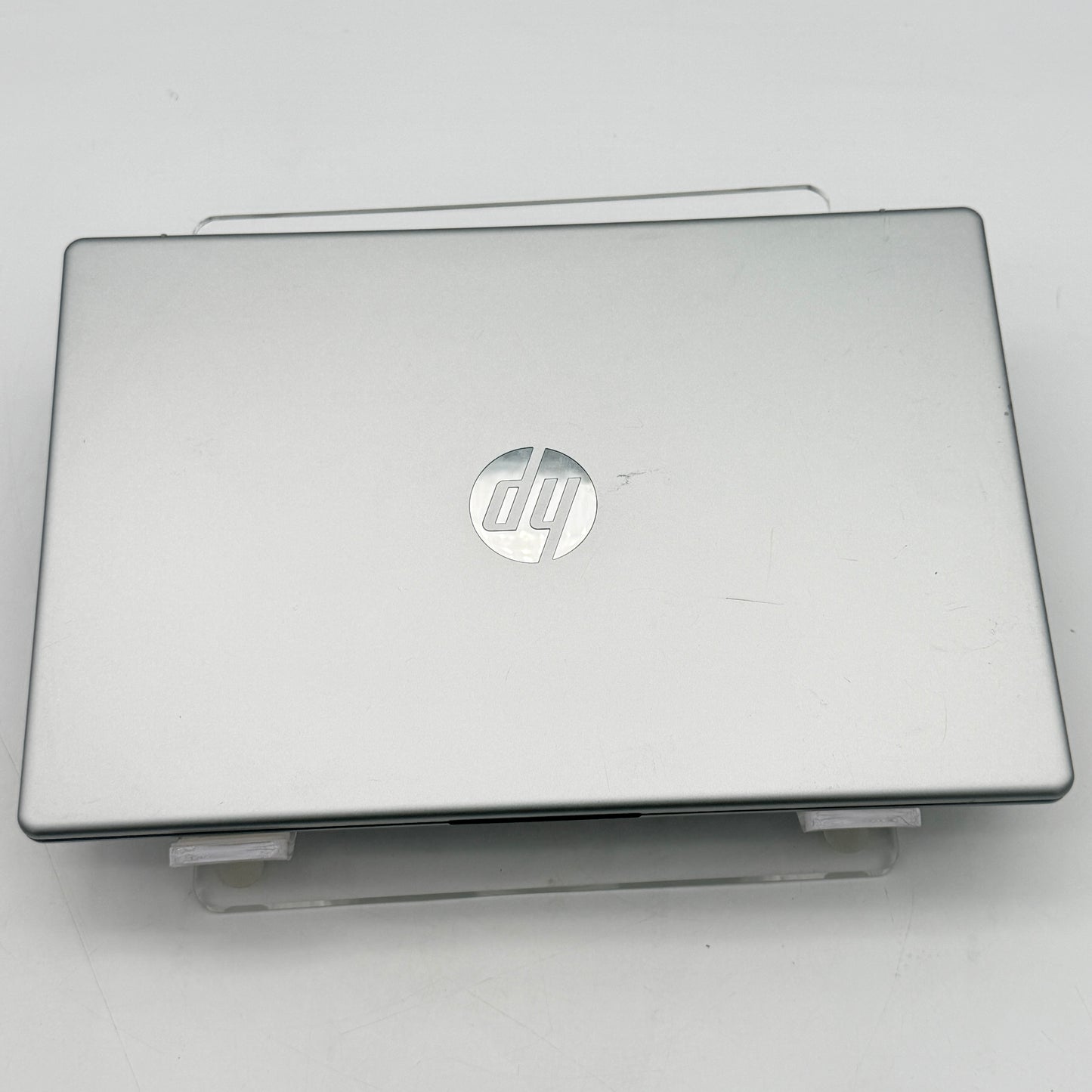 ⁠HP 14-em0536nr  AMD Ryzen 5 7520U 8GB RAM 512GB SSD