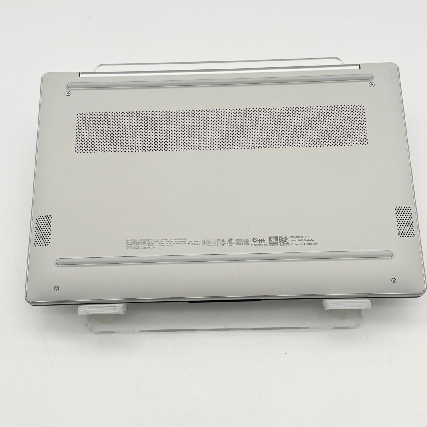 ⁠HP 14-em0536nr  AMD Ryzen 5 7520U 8GB RAM 512GB SSD