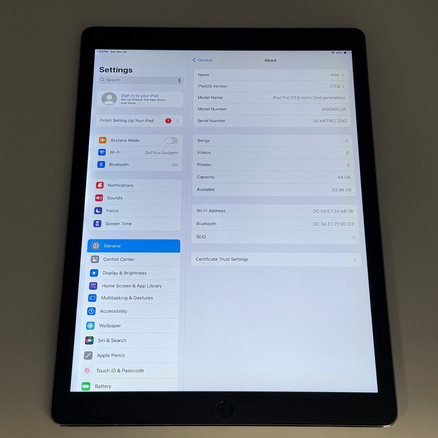 Apple iPad Pro 12.9” 2nd Gen 64GB WiFi Only Gray A1670 *SCREEN BURN-IN*