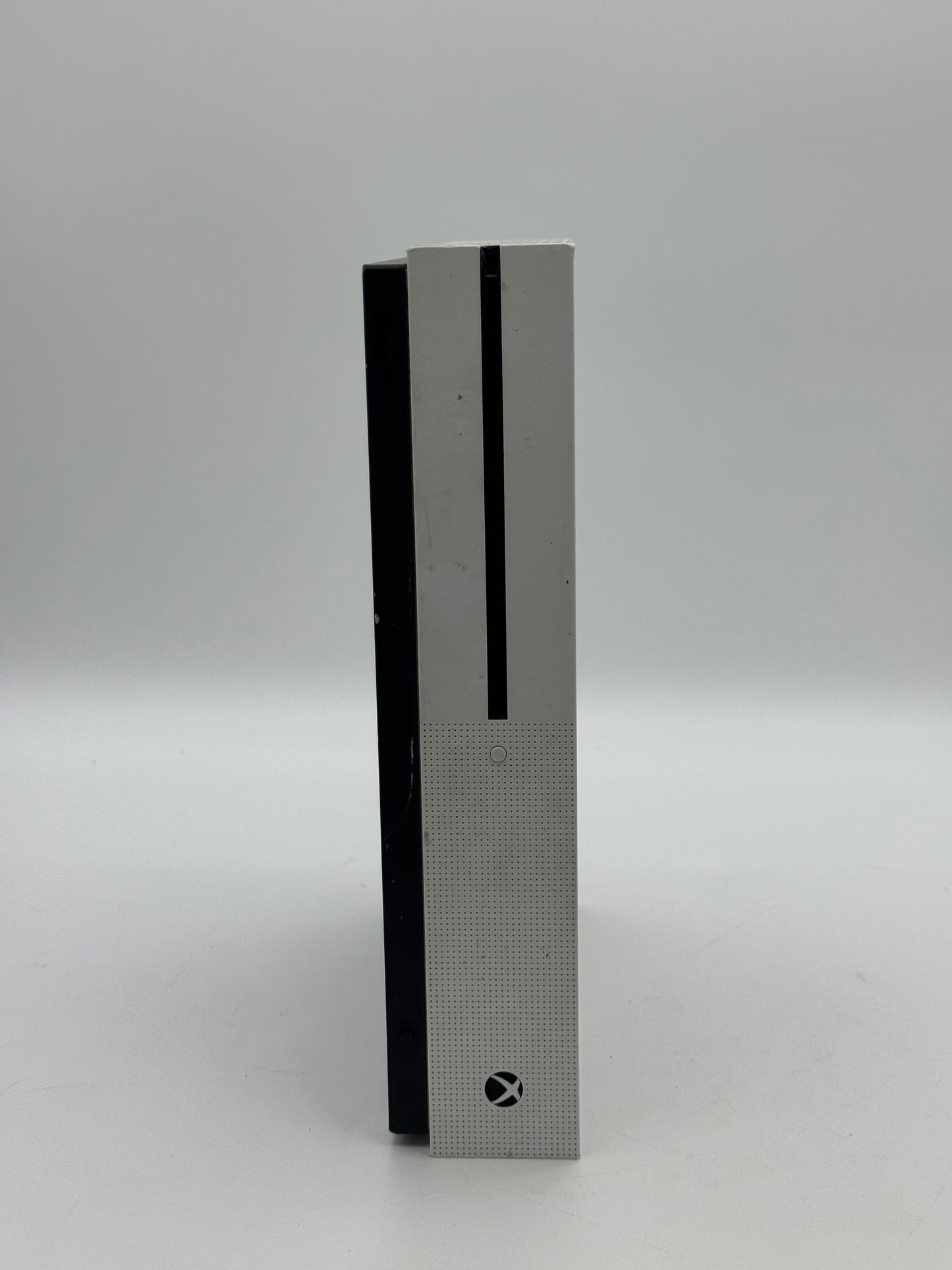Microsoft Xbox One S 2016 (Model: 1681) - Used Video Game Console - 500GB - White