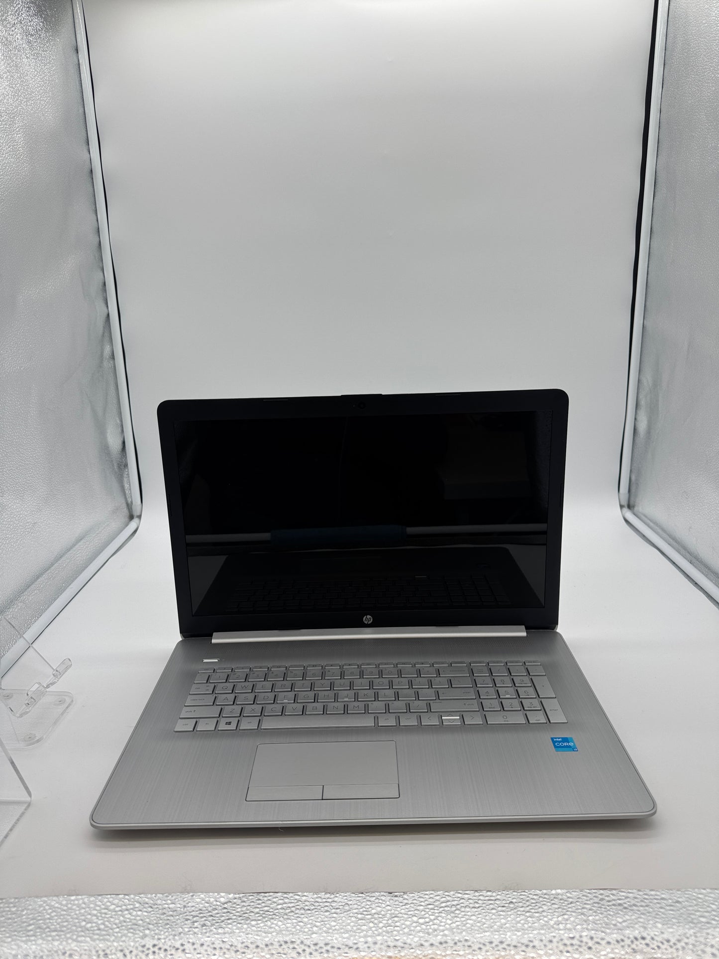 HP 17-by4025nr 17.3" Laptop - Intel Core i3-1115G4, 4GB RAM, 256GB SSD, Used - A, Gray