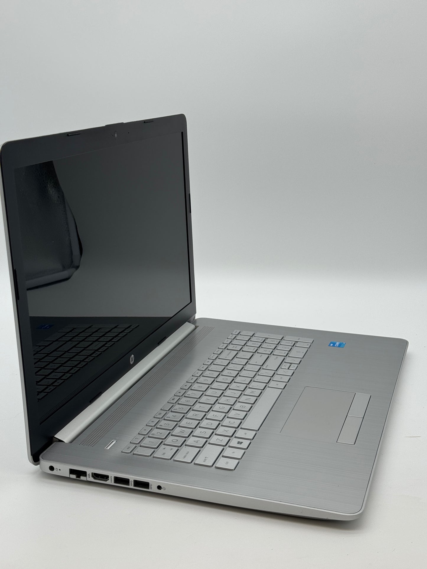HP 17-by4025nr 17.3" Laptop - Intel Core i3-1115G4, 4GB RAM, 256GB SSD, Used - A, Gray