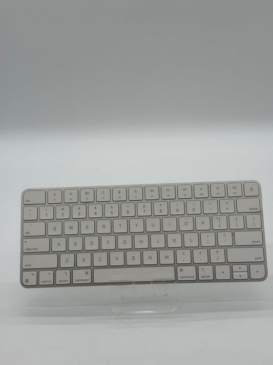GENUINE Apple Magic Keyboard A2450 Lightning White
