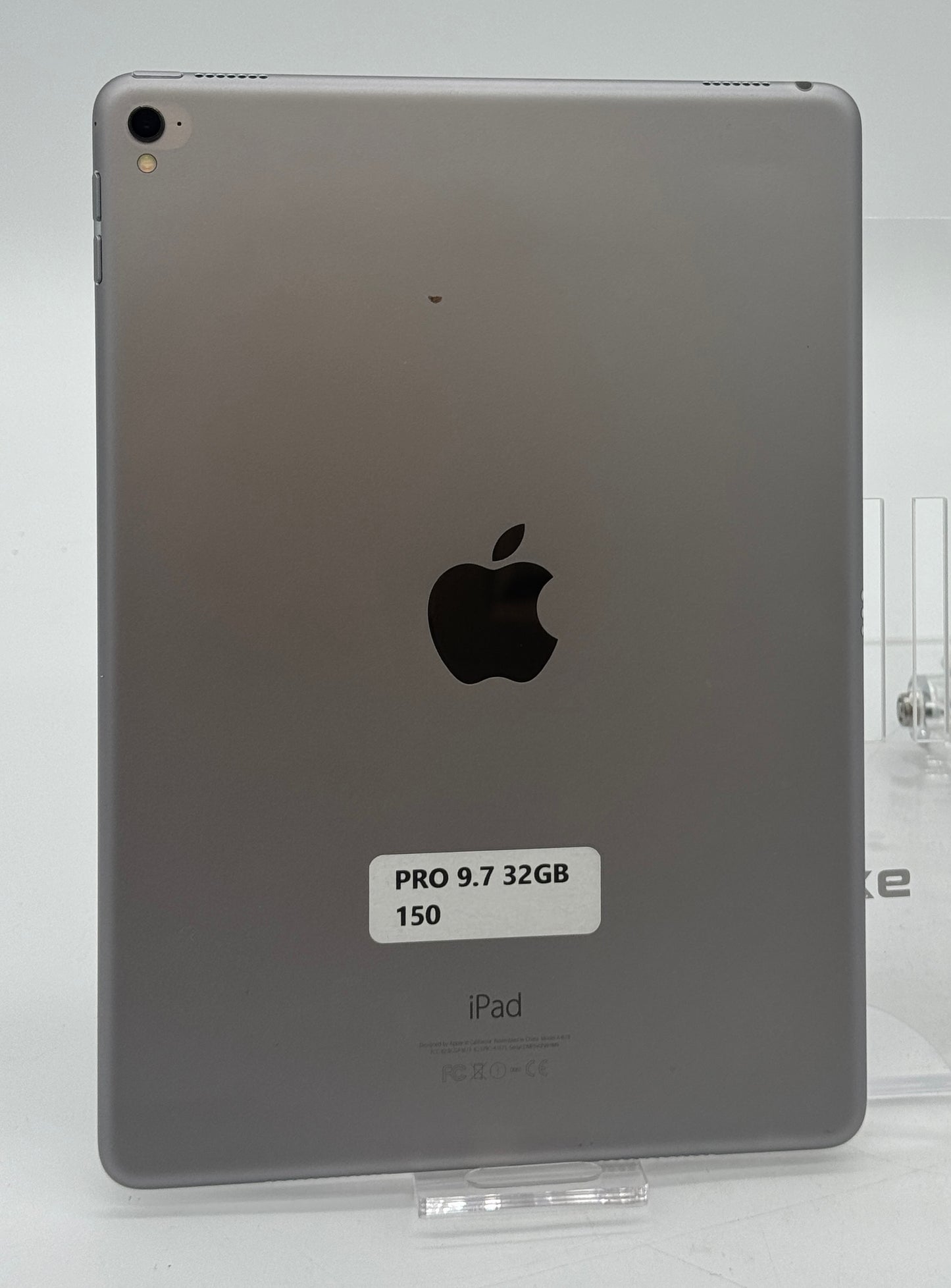 Apple iPad Pro 9.7" A1673 32GB Gray Unlocked
