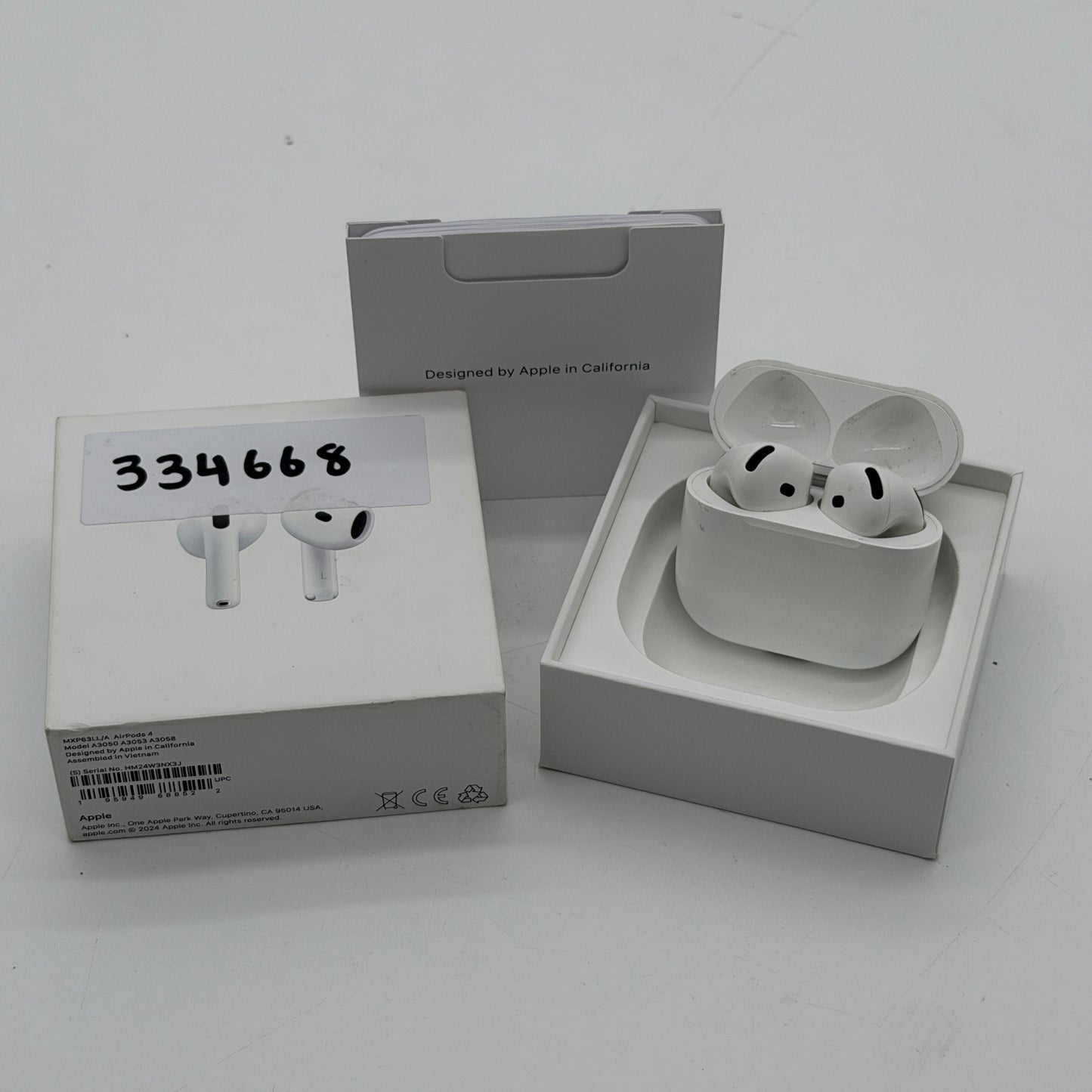 Apple AirPods 4 Wireless Bluetooth Earbuds MXP63LL/A 2024 4th Gen - Excellent