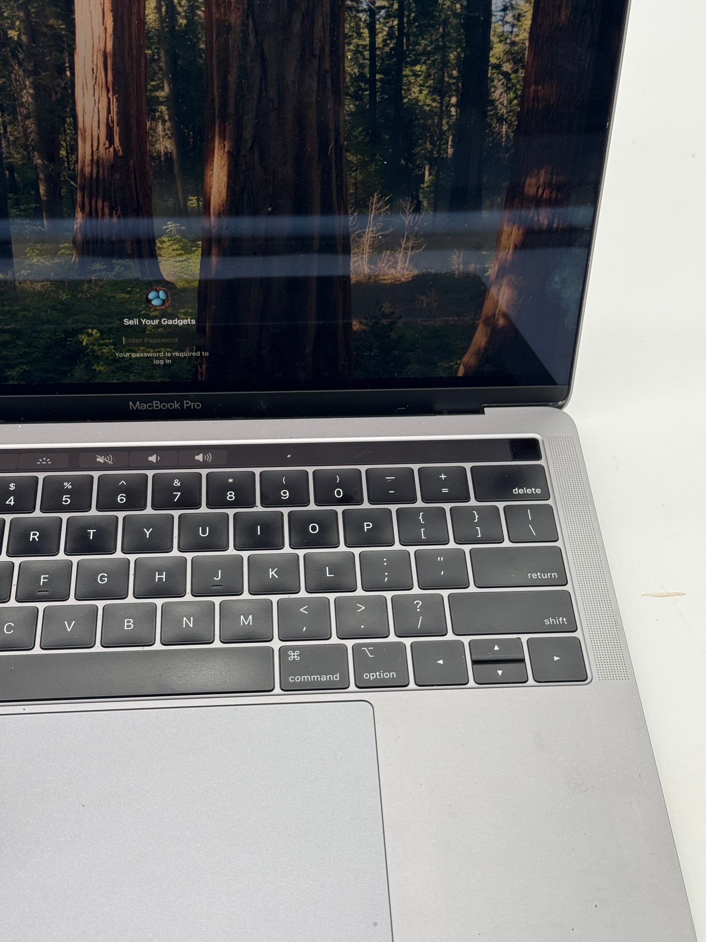 Apple MacBook Air 13" A1932 2019 - Core i5, 8GB RAM, 256GB SSD - Space Gray