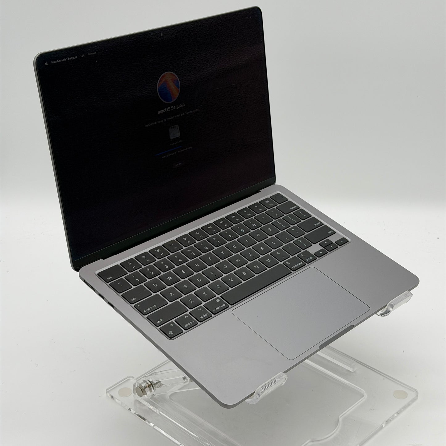 2023 Apple MacBook Air 13" M3 8C GPU 4.0GHz 24GB RAM 512GB SSD MC8M4LL/A