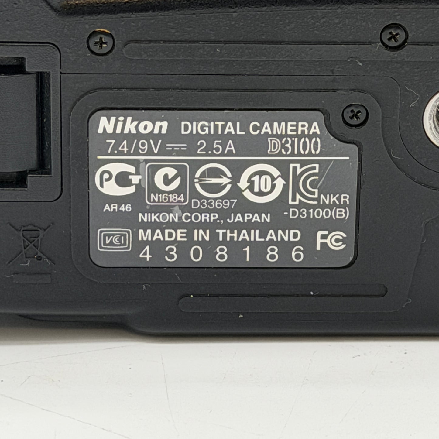 Nikon D3100 Digital DSLR Camera w/Tamron for Nikon AF 18-200mm f/3.5-6.3 IF Macro 62 A14 Lens with Hood