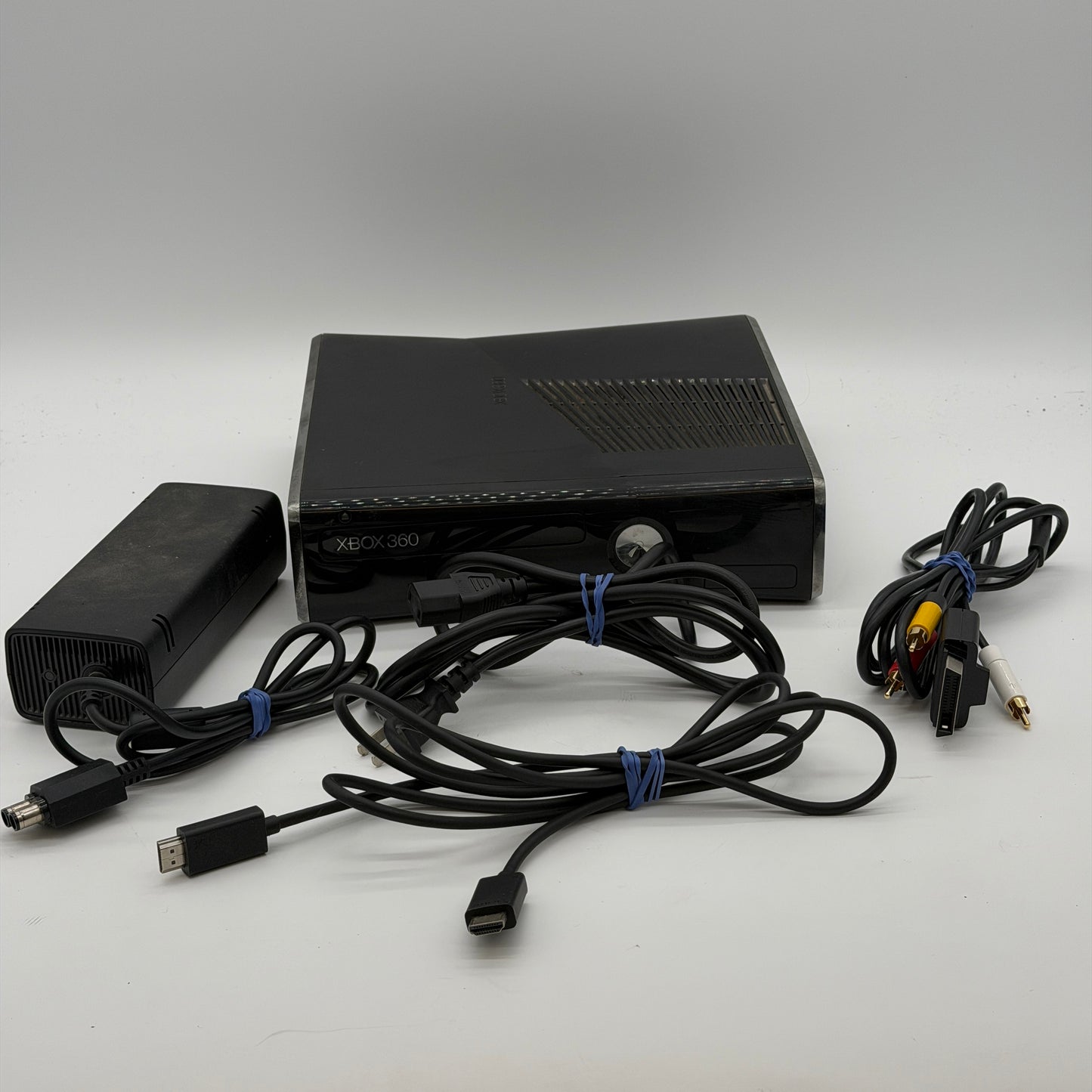 Microsoft Xbox 360 E 1478 4GB Video Game Console BLACK -5 Games Included