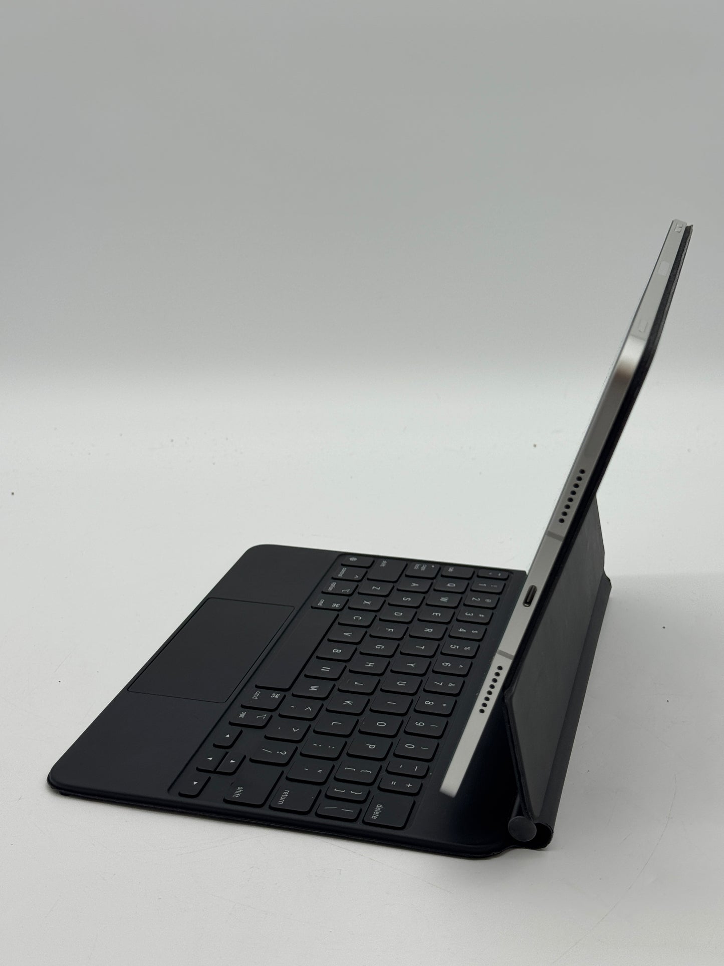 Apple iPad Pro 11" (4th Gen) A2435 (2022)