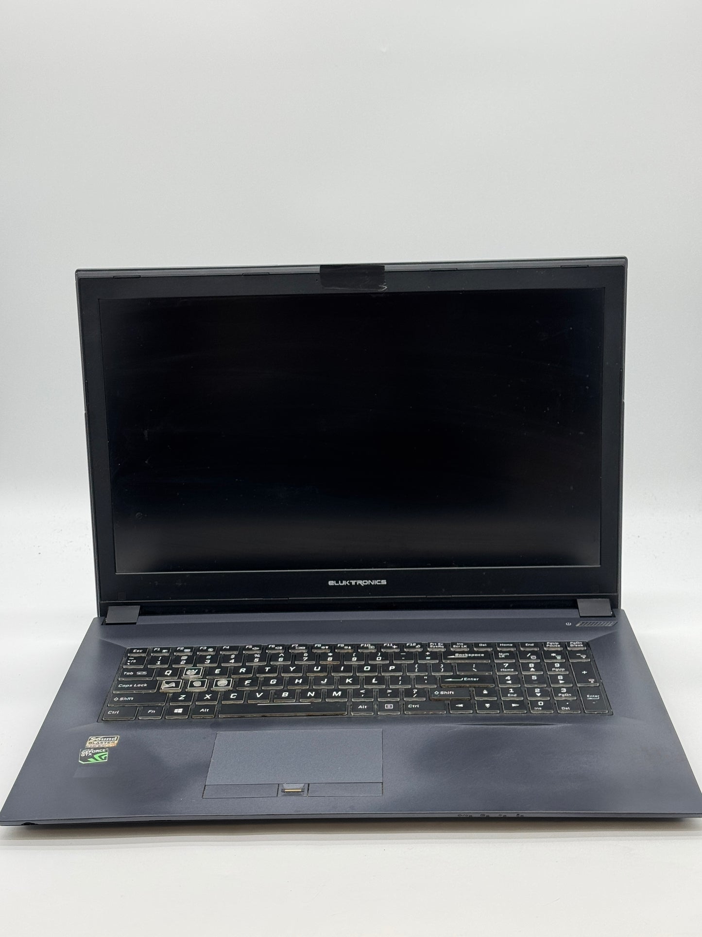 Eluktronics Electro Pro Notebook (N870HK) - 17-inch, Core i7, 16GB RAM, GTX 1050 Ti - Gray