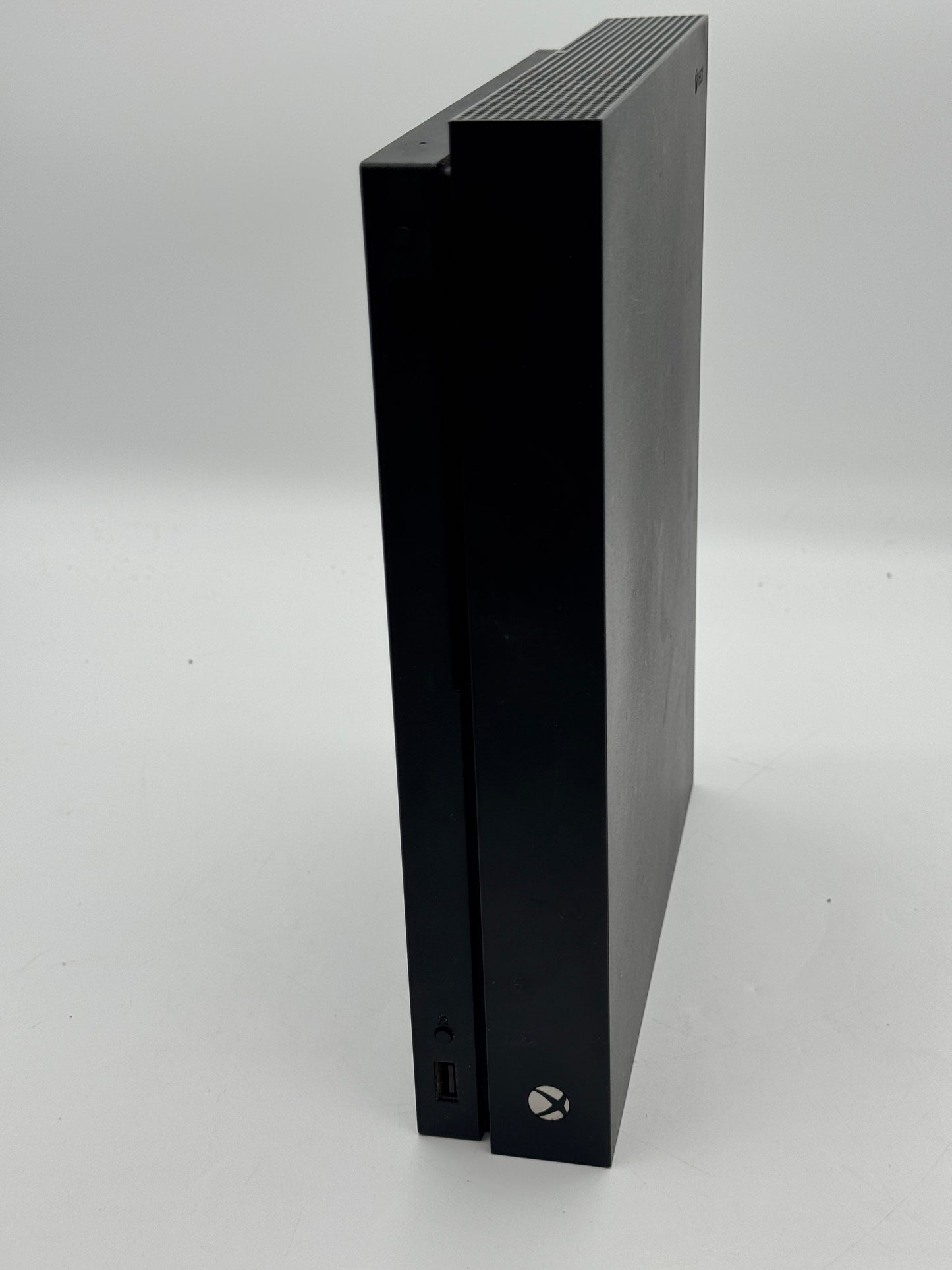 Microsoft Xbox One X (1787) 1TB Console - Used Black - 2017