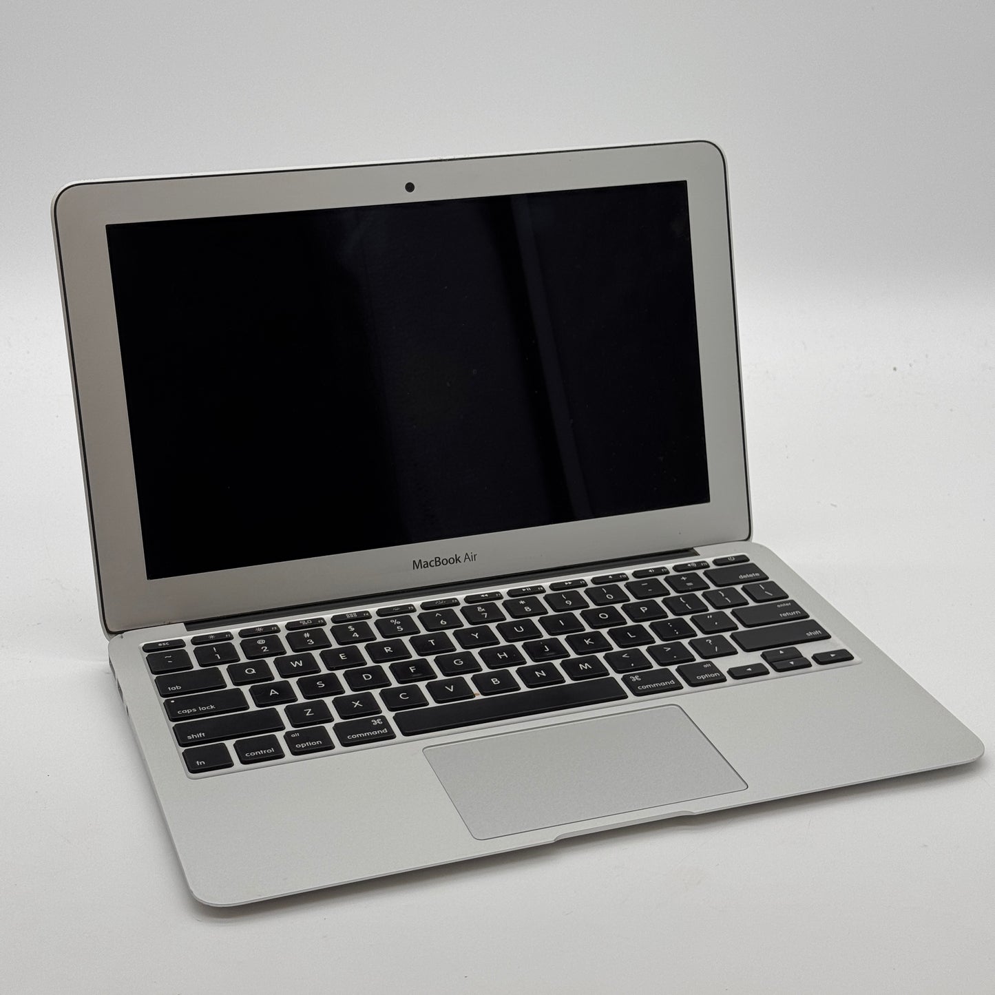Apple MacBook Air 11-inch A1465 2015 Core i3 4GB RAM 128GB Silver Broken