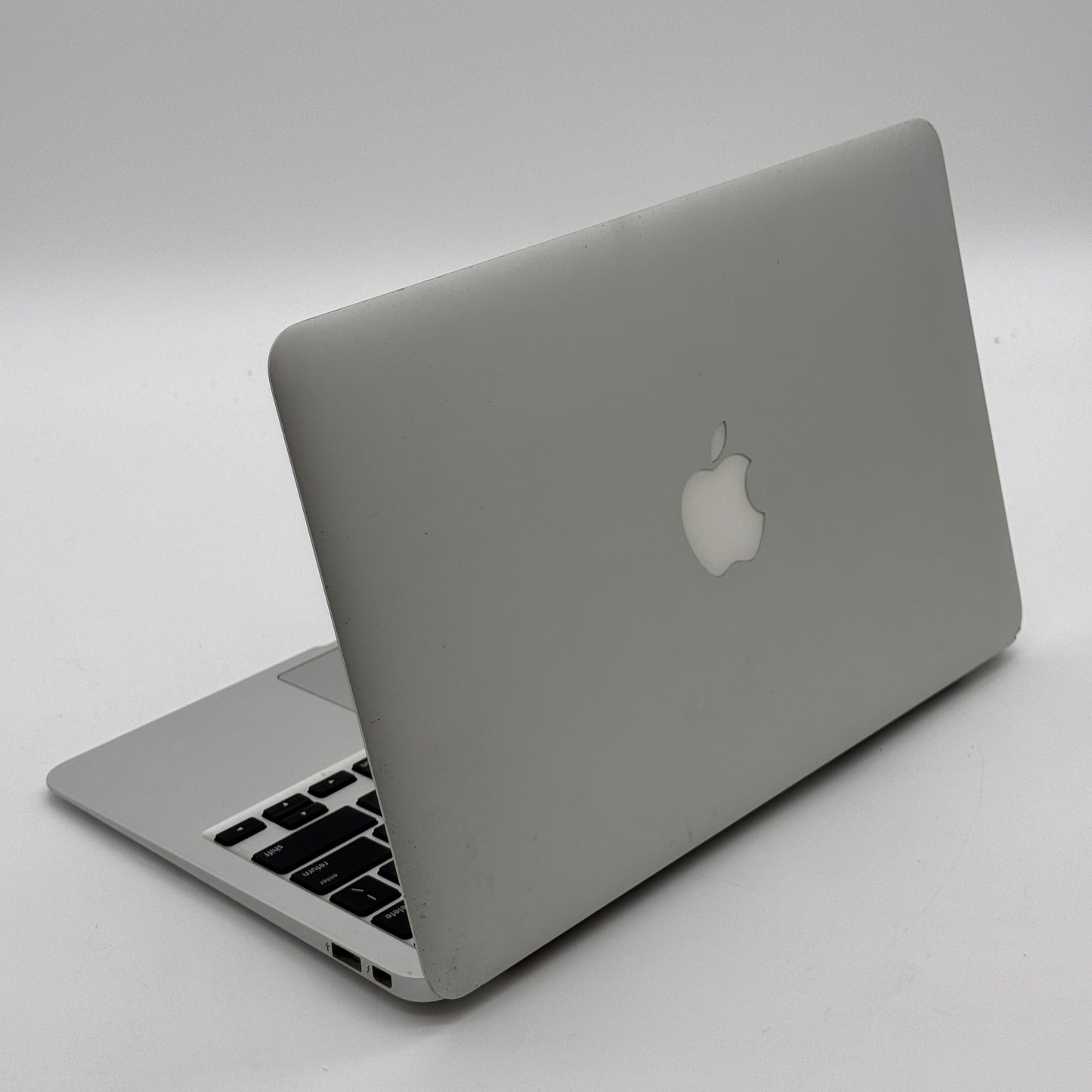Apple MacBook Air 11-inch A1465 2015 Core i3 4GB RAM 128GB Silver Broken