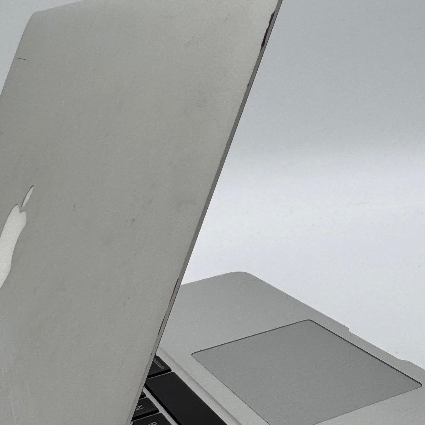 Apple MacBook Air 13" (A1466, Mid 2012) - Broken - Silver