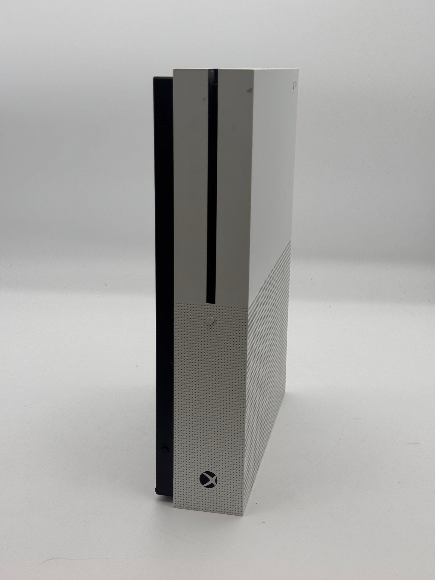Microsoft Xbox One S All-Disc Edition (1681) 2019