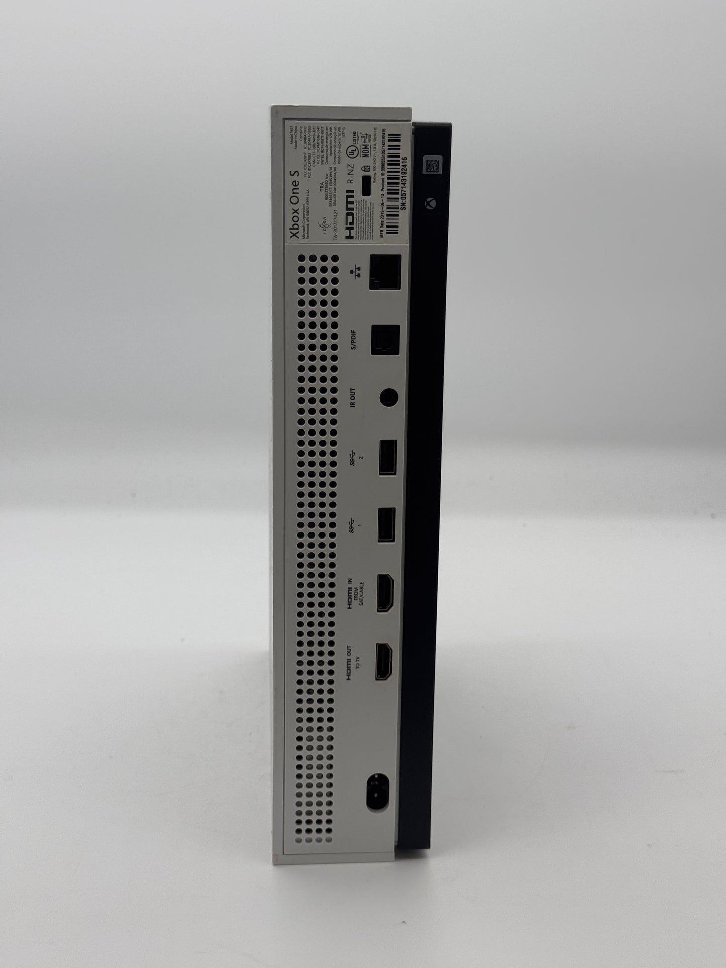 Microsoft Xbox One S All-Disc Edition (1681) 2019