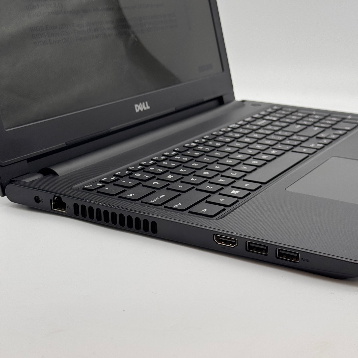 Dell Inspiron 15 3567 15-inch Core i3 2.40GHz 6GB RAM Black