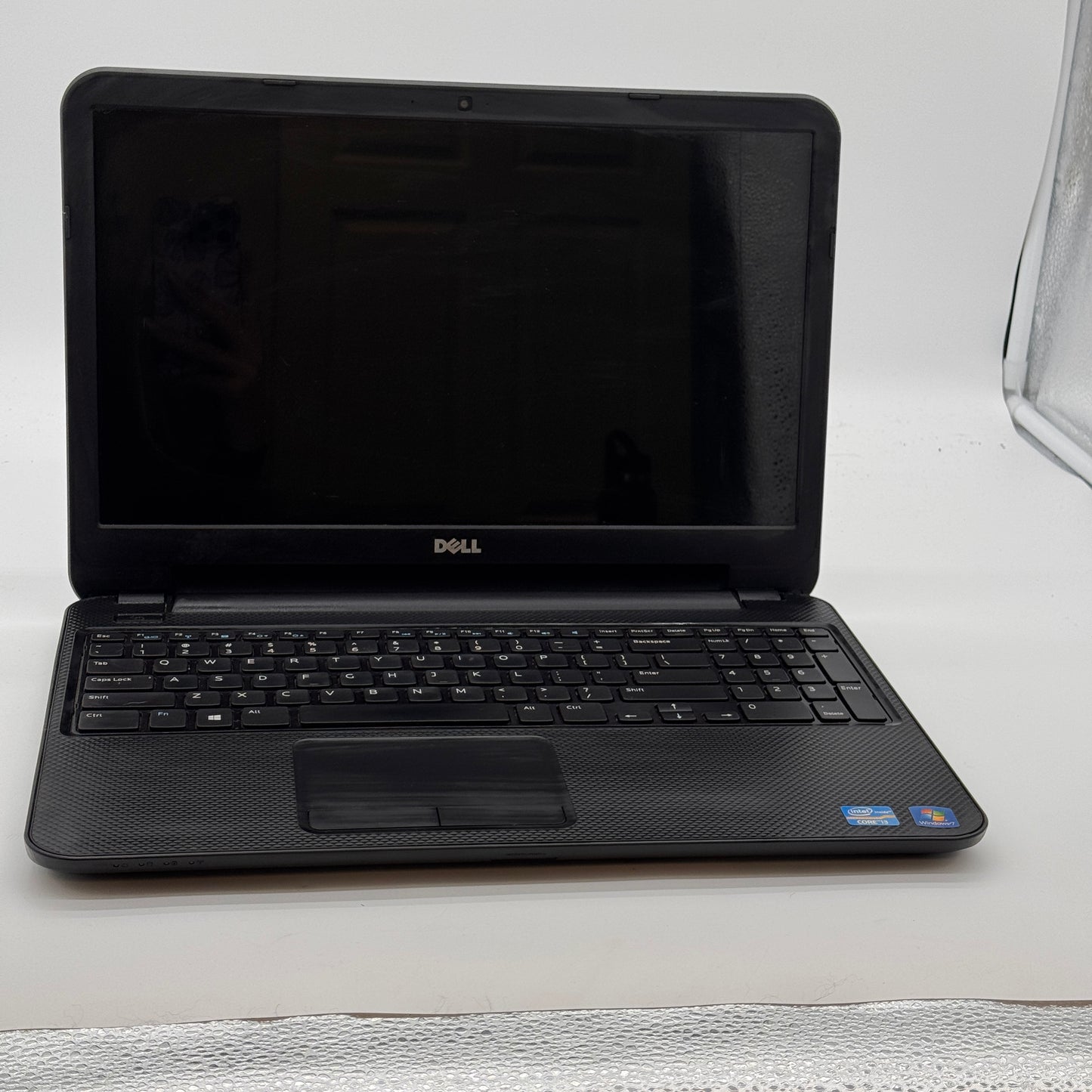 Dell Inspiron 3501 16 inch Laptop - Intel Core i3, 4GB RAM, 500GB Storage, Black
