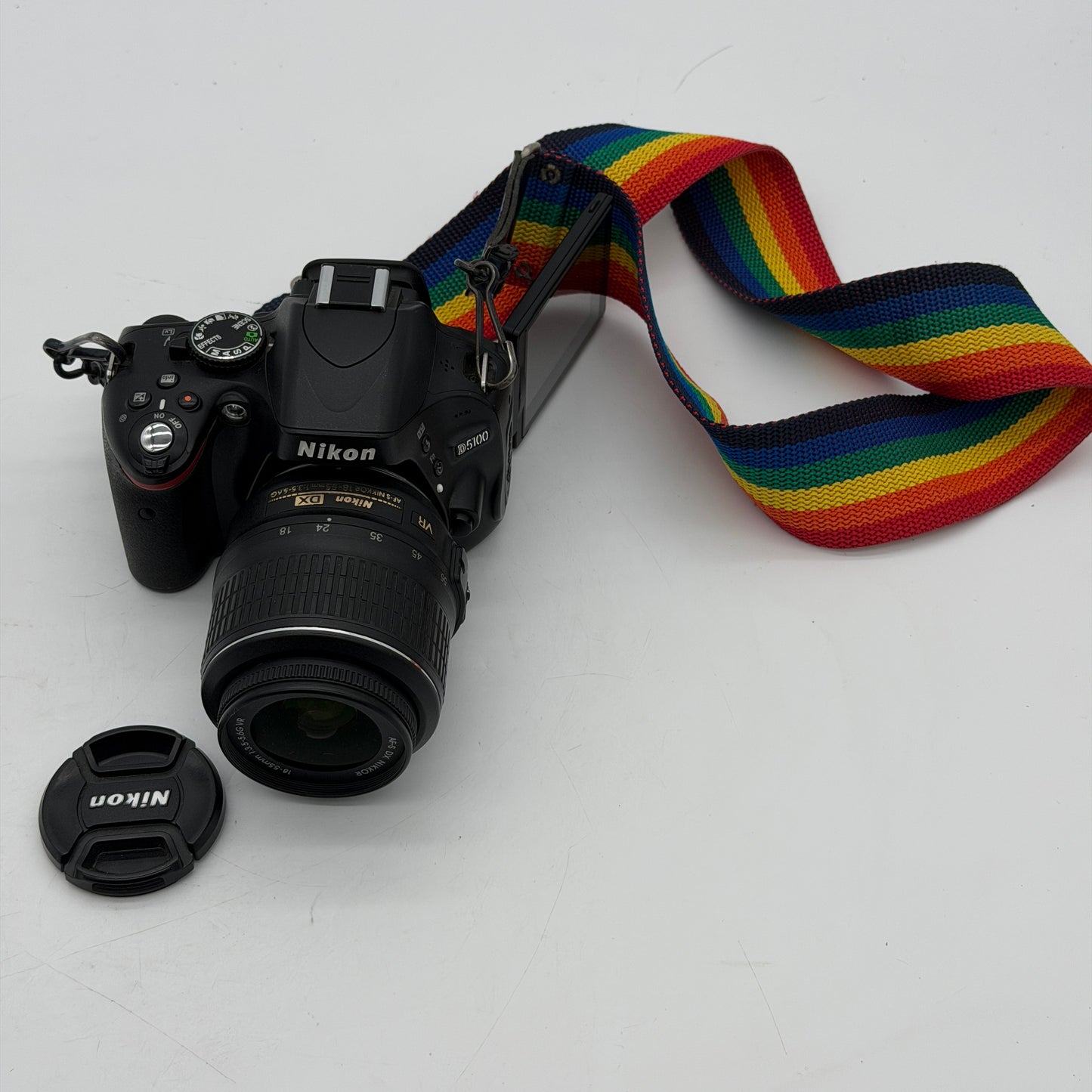 Nikon D5100 16.2MP Digital SLR Camera AF-S 18-55 f/3.5-5.6 Lens/H176
