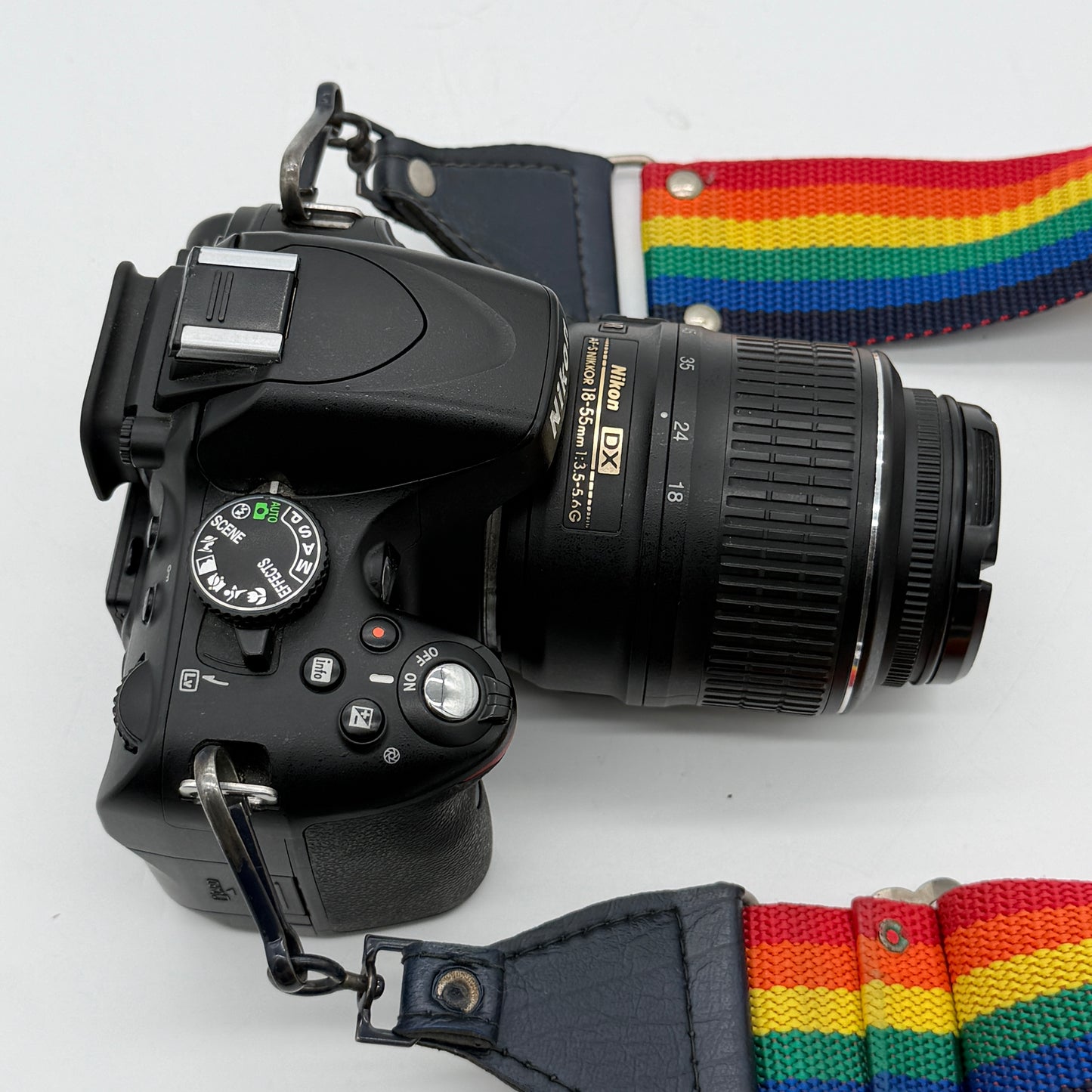Nikon D5100 16.2MP Digital SLR Camera AF-S 18-55 f/3.5-5.6 Lens/H176