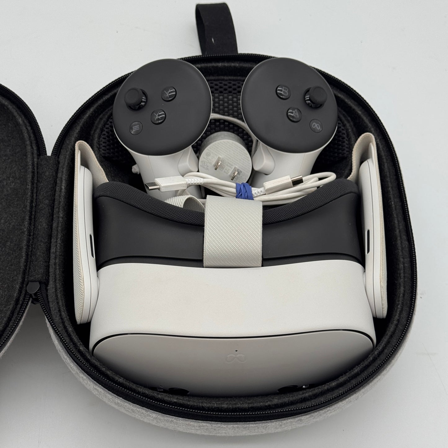 Meta Quest 3S 128GB VR Headset Lightly Used W/ Controllers &amp; Charger