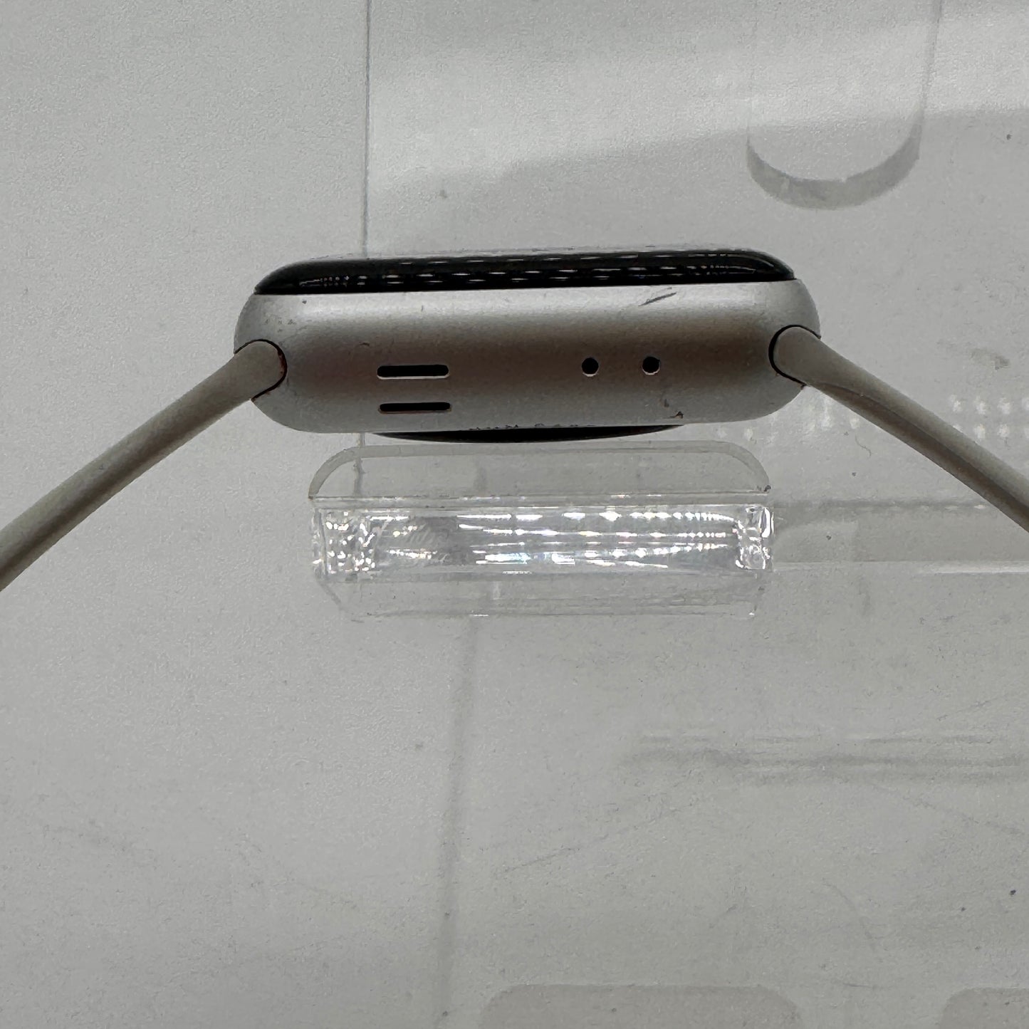 Apple Watch Series 3 38mm Silver Aluminum  (GPS ONLY)