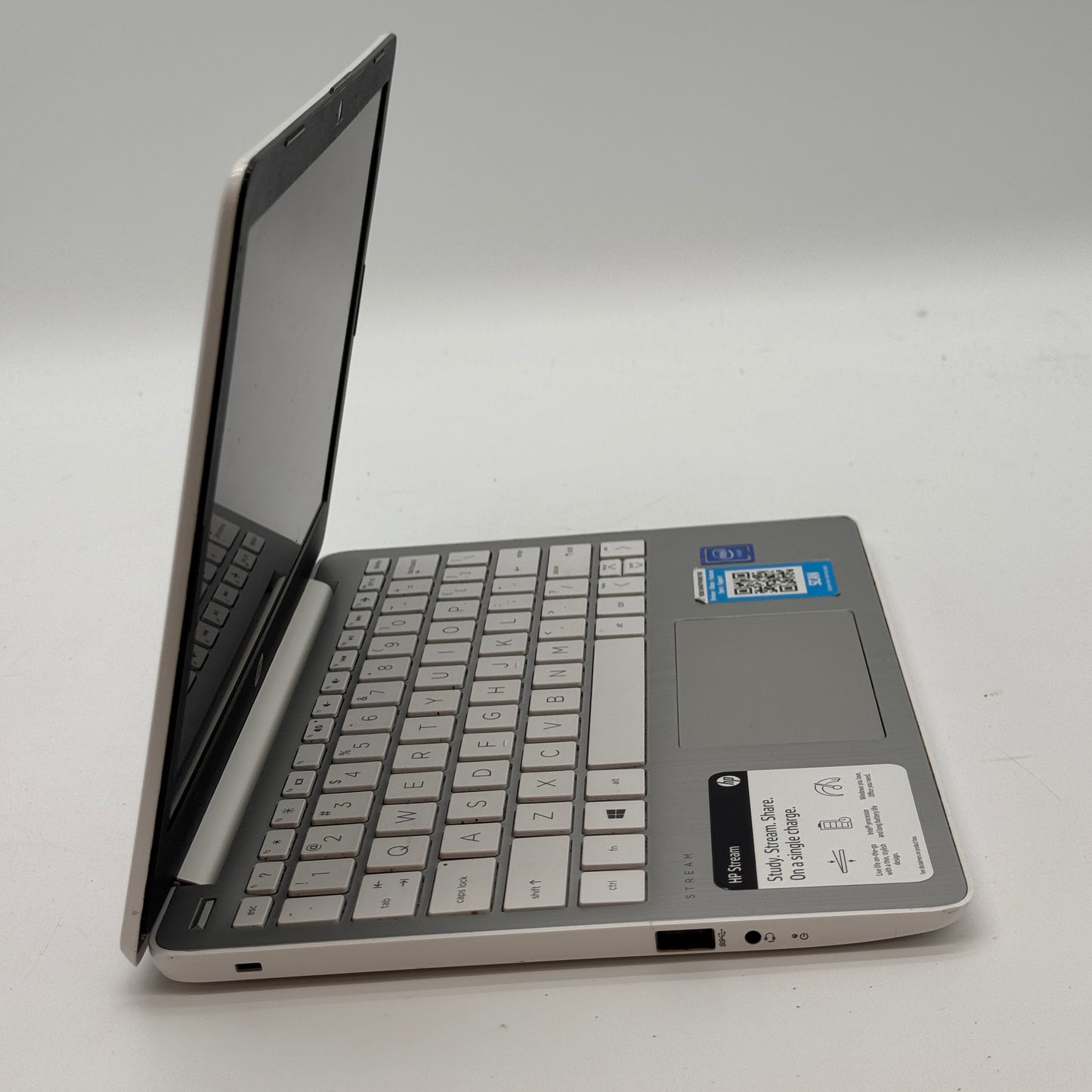 HP Stream Laptop 11-ak0013dx 11 inch Intel Celeron 4GB RAM 64GB Storage White