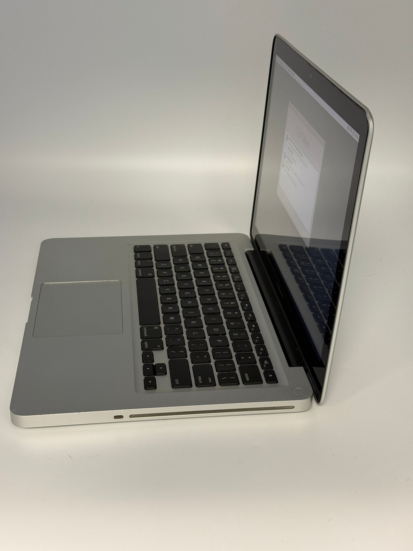 Apple MacBook Pro Core 2 Duo - Used - A - Gray