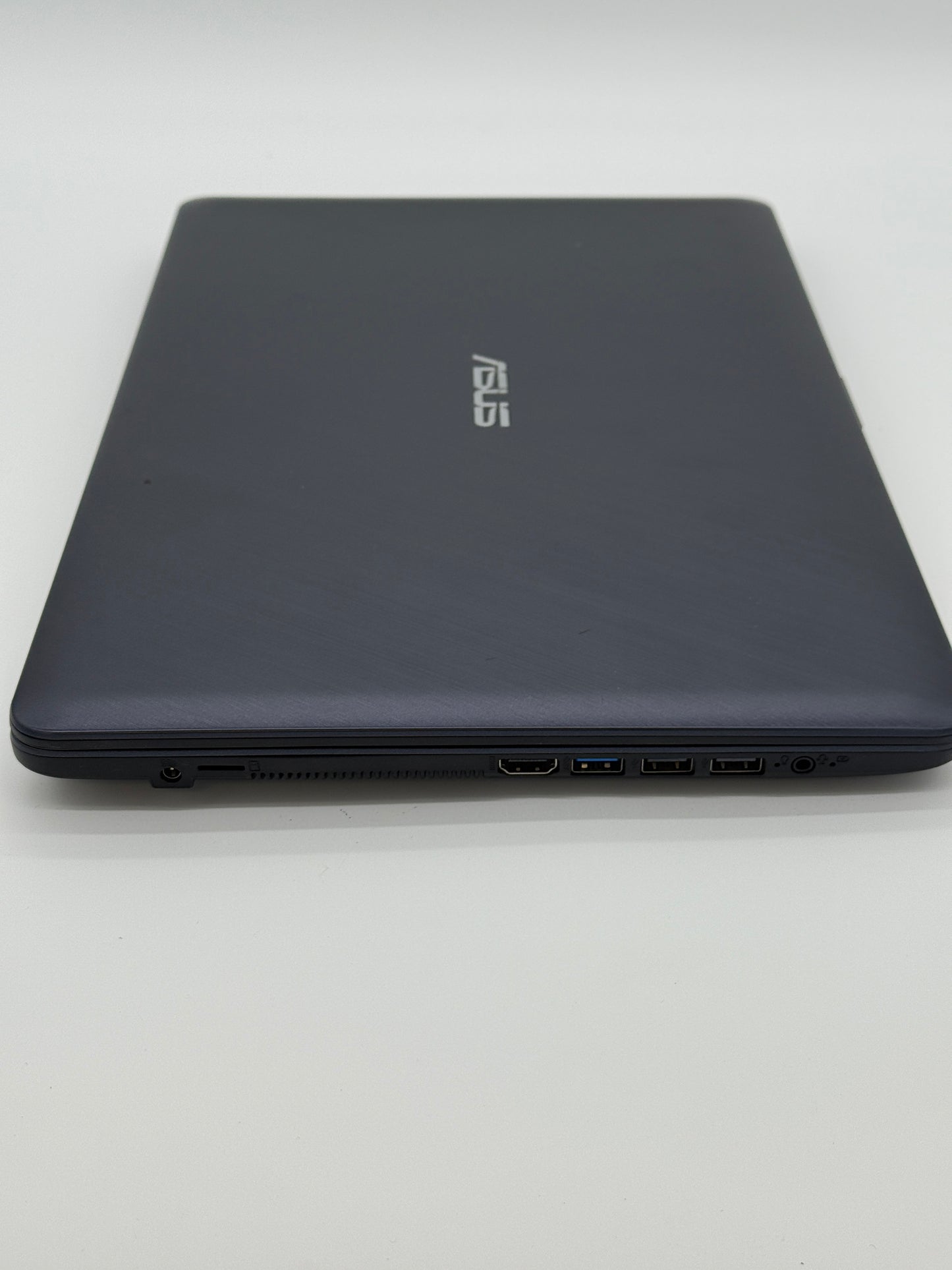 Asus R543M 15" Laptop - Intel Celeron, 4GB RAM, 1TB HDD, Blue, Used
